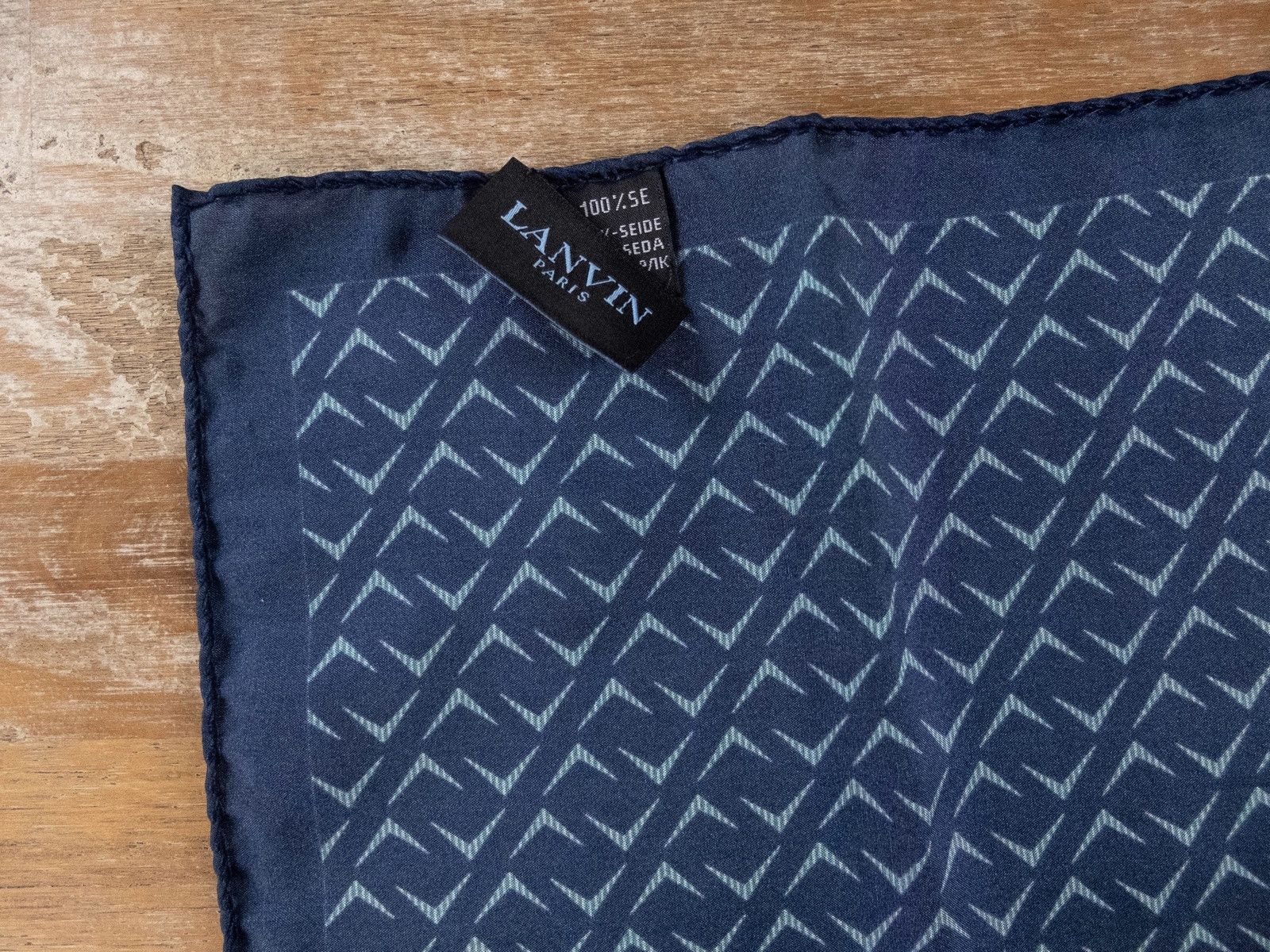 Lanvin LANVIN Paris navy blue geometric chevron silk pocket square Size ONE SIZE - 3 Thumbnail