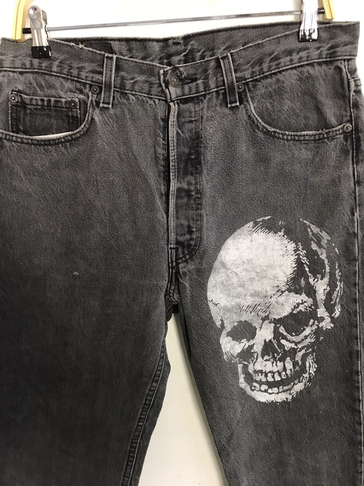 Levi's Vintage Clothing Rare Vintage Levi's Strauss 501 Usa Black Skull Head Custom Size US 32 / EU 48 - 3 Thumbnail