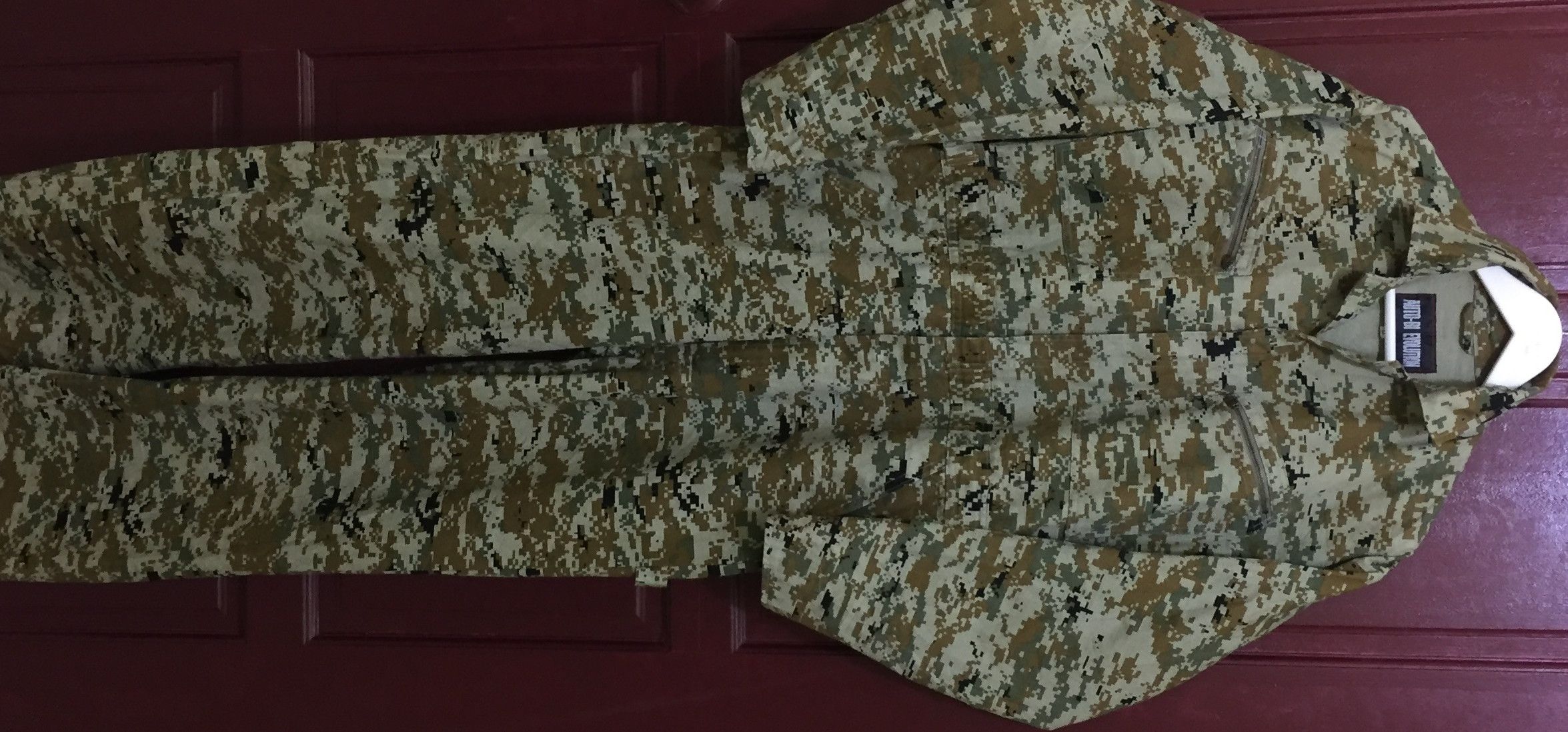 Hunter Z269 NEED GONE! ARMY CAMO HUNTING COVERALL WORKWEAR Size US 35 - 1 Thumbnail