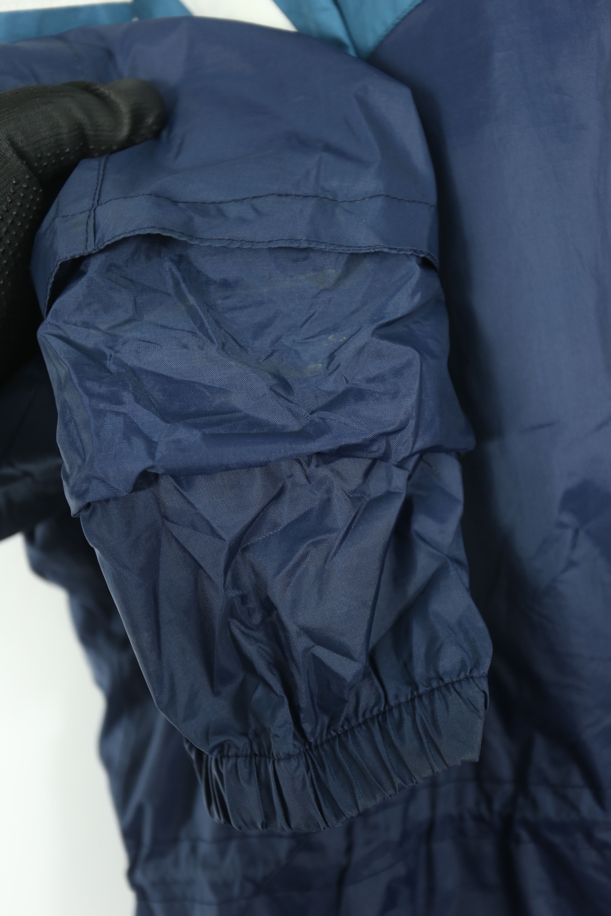 Adidas × Vintage JK030 Vintage 90s Adidas Hoodie Nylon Jacket (L) Size US L / EU 52-54 / 3 - 3 Thumbnail
