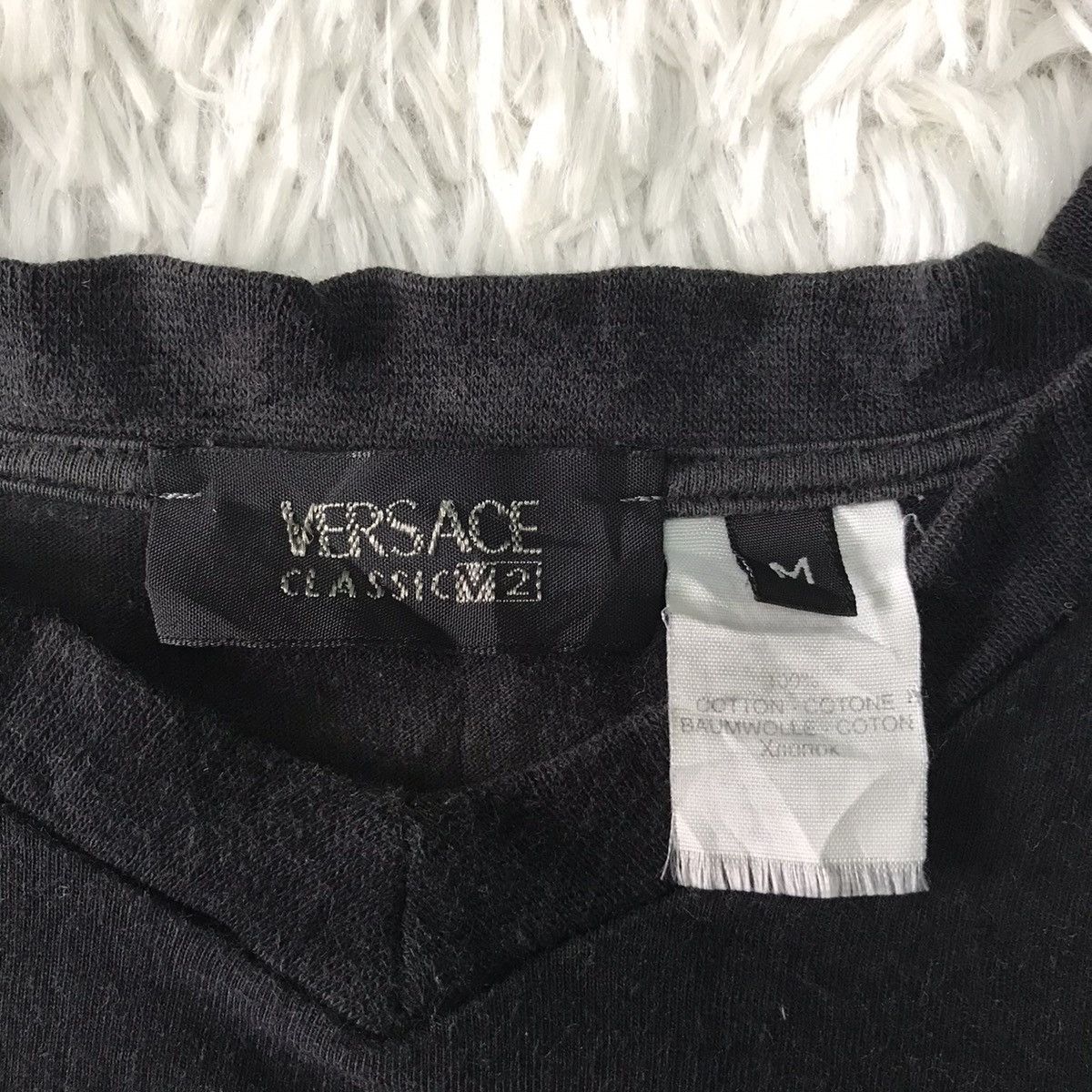 Versace 💥Steals💥Vtg Versace Classic V2 Tee Size US M / EU 48-50 / 2 - 15 Thumbnail