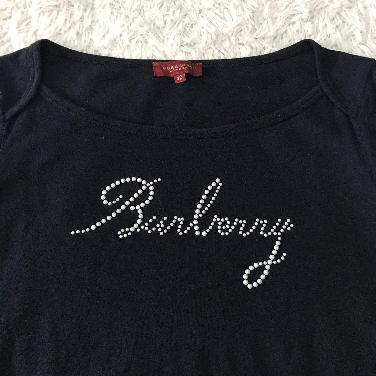 Burberry 💥Steals💥Rare Nice Burberry Tee Made in Spain Size S / US 4 / IT 40 - 8 Thumbnail