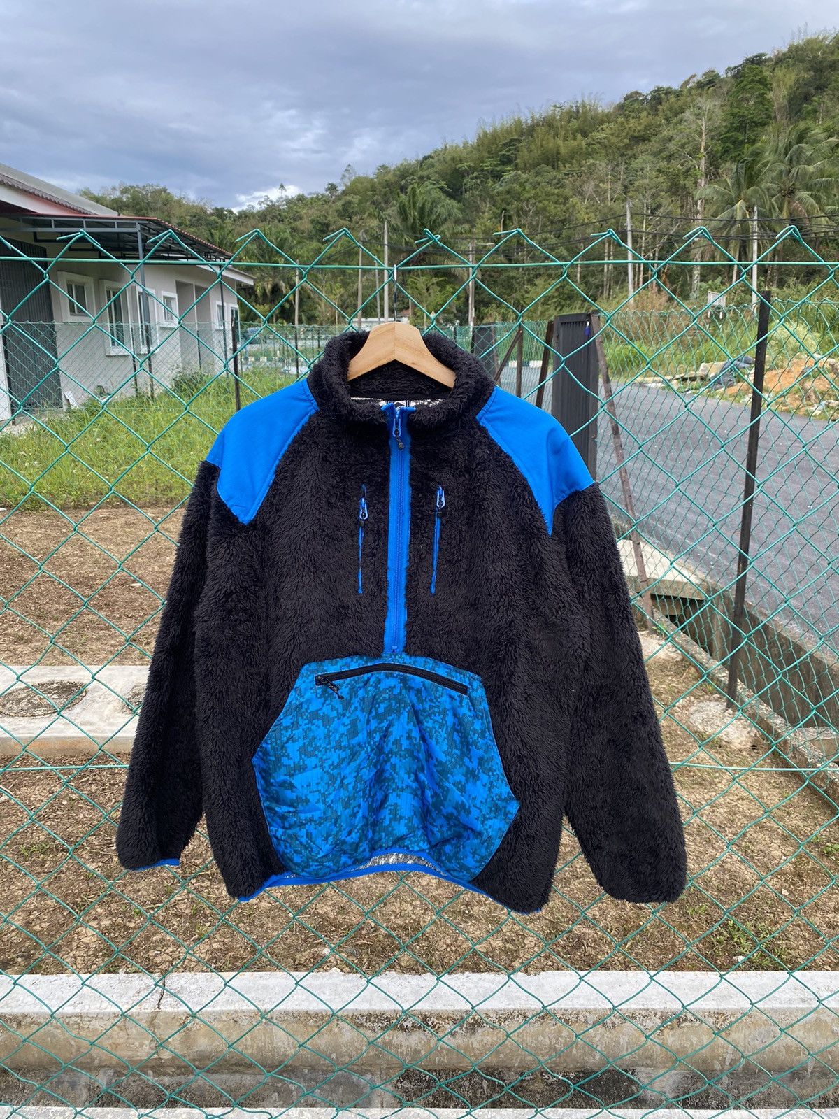 image of Outdoor Life Steals Field Core Anorak Fleece Jacket in Black/Blue, Men's (Size Large)
