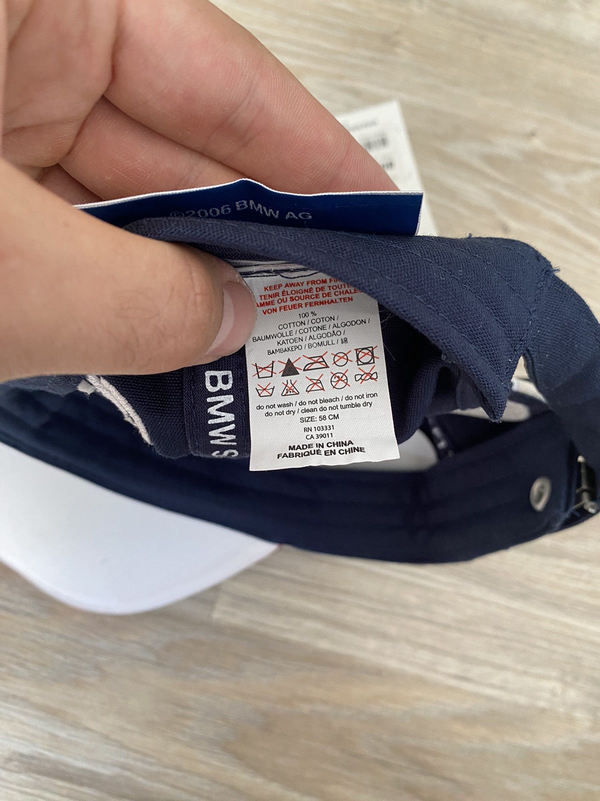 BMW × Formula 1 2006 Vintage BMW Sauber F1 Team Cap Hat NEW Size ONE SIZE - 10 Thumbnail