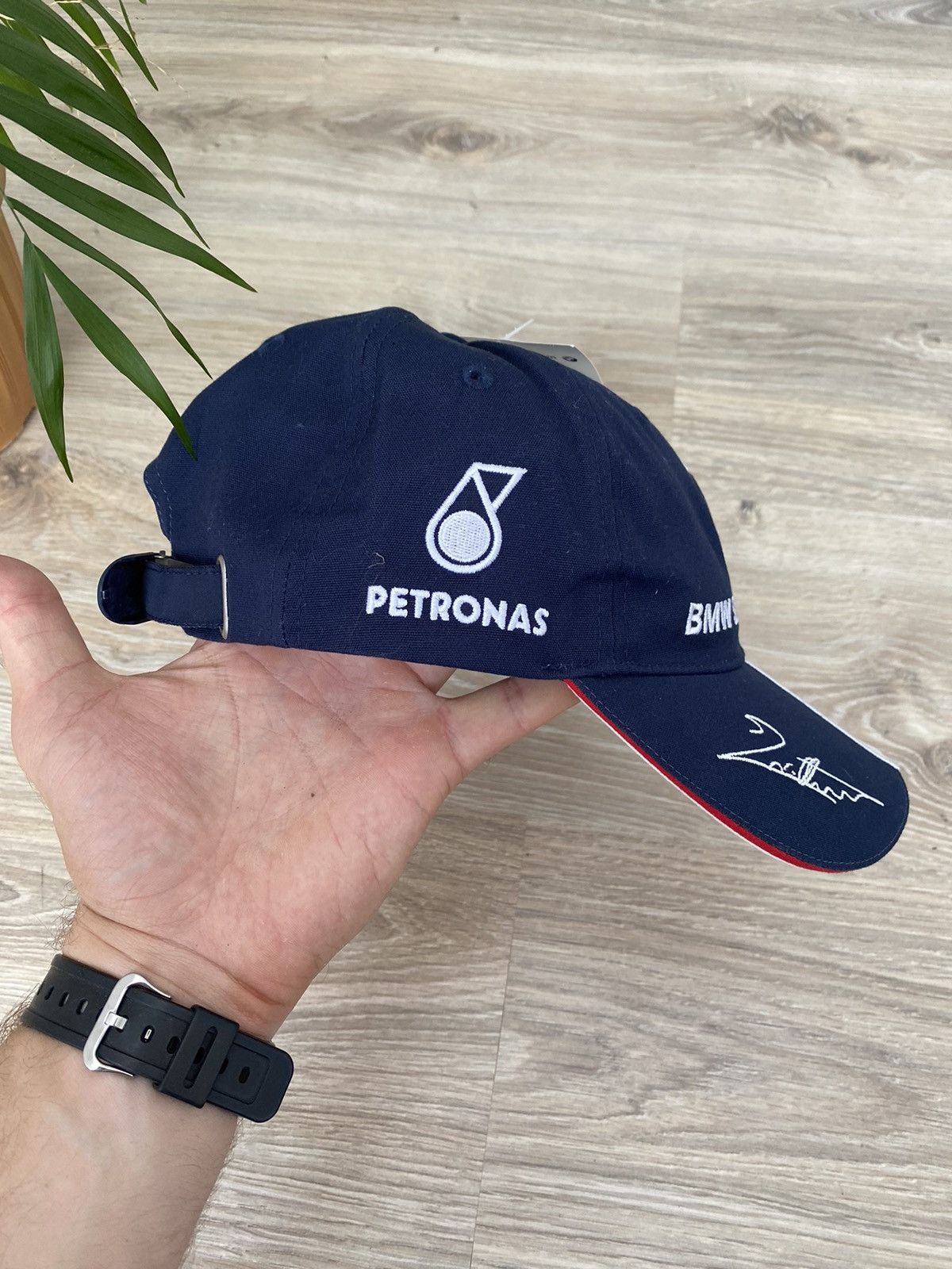 BMW × Formula 1 2006 Vintage BMW Sauber F1 Team Cap Hat NEW Size ONE SIZE - 3 Thumbnail