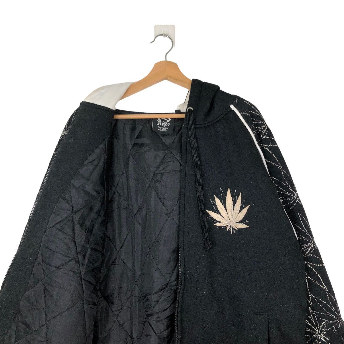 Japanese Brand VINTAGE HOODIE JACKET WEED LEAVES BIG LOGO STREETWEAR STYLE Size US L / EU 52-54 / 3 - 11 Thumbnail