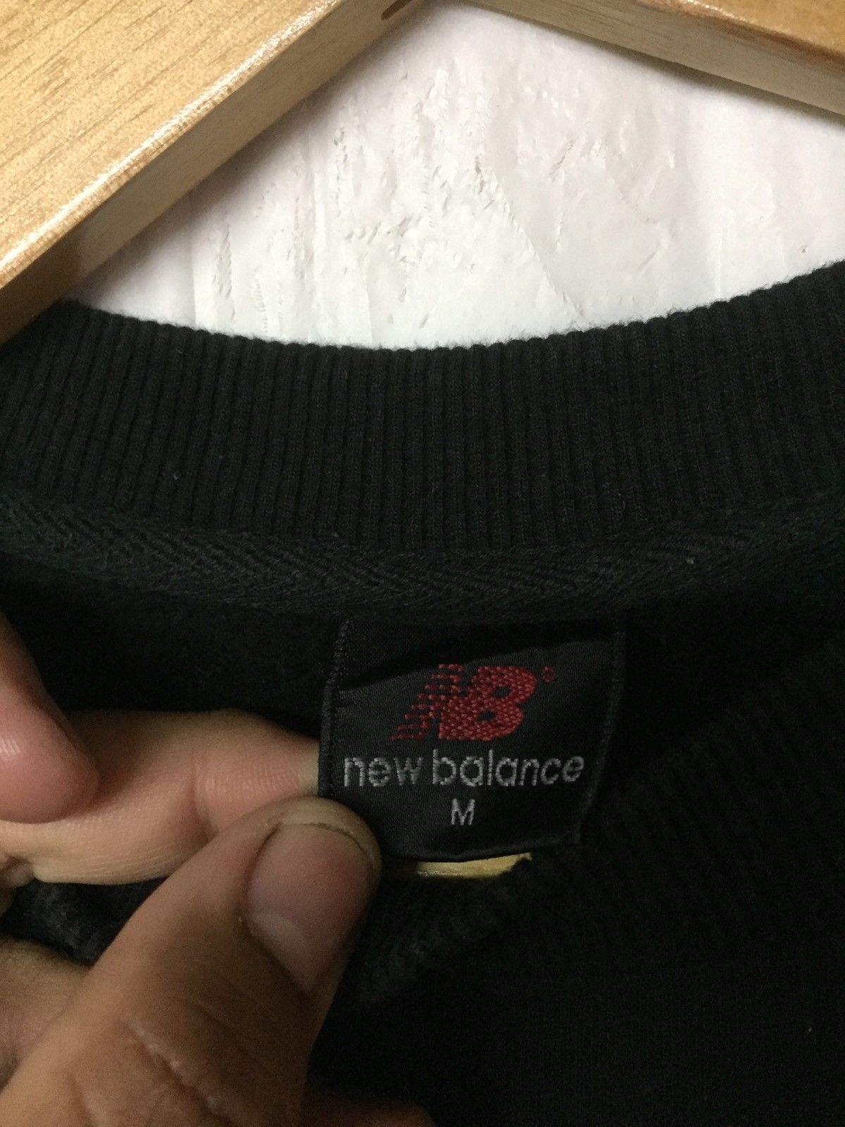 New Balance 🔥🔥URGENT SALE🔥 New Balance Spellout Crewneck /28 Size US M / EU 48-50 / 2 - 3 Thumbnail