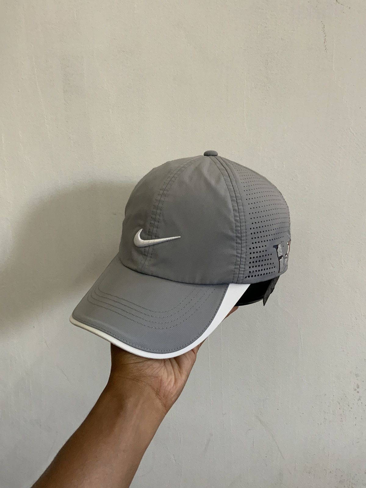 Nike Nike Golf Big Logo Swoosh Hat Size ONE SIZE - 1 Thumbnail