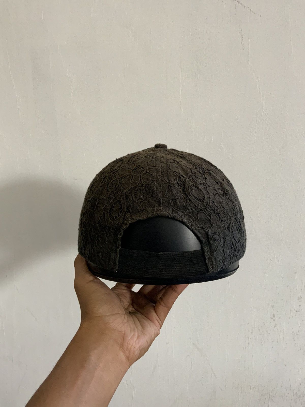 Other Avant Garde Rusty fade Flower Art Rare Hat Size ONE SIZE - 3 Thumbnail