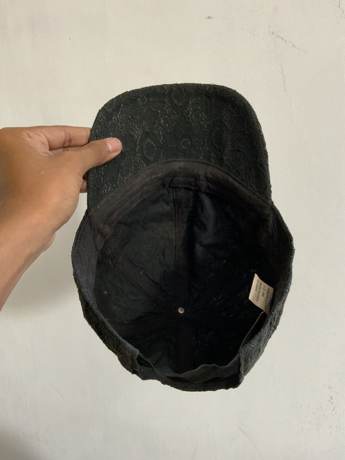 Other Avant Garde Rusty fade Flower Art Rare Hat Size ONE SIZE - 7 Thumbnail
