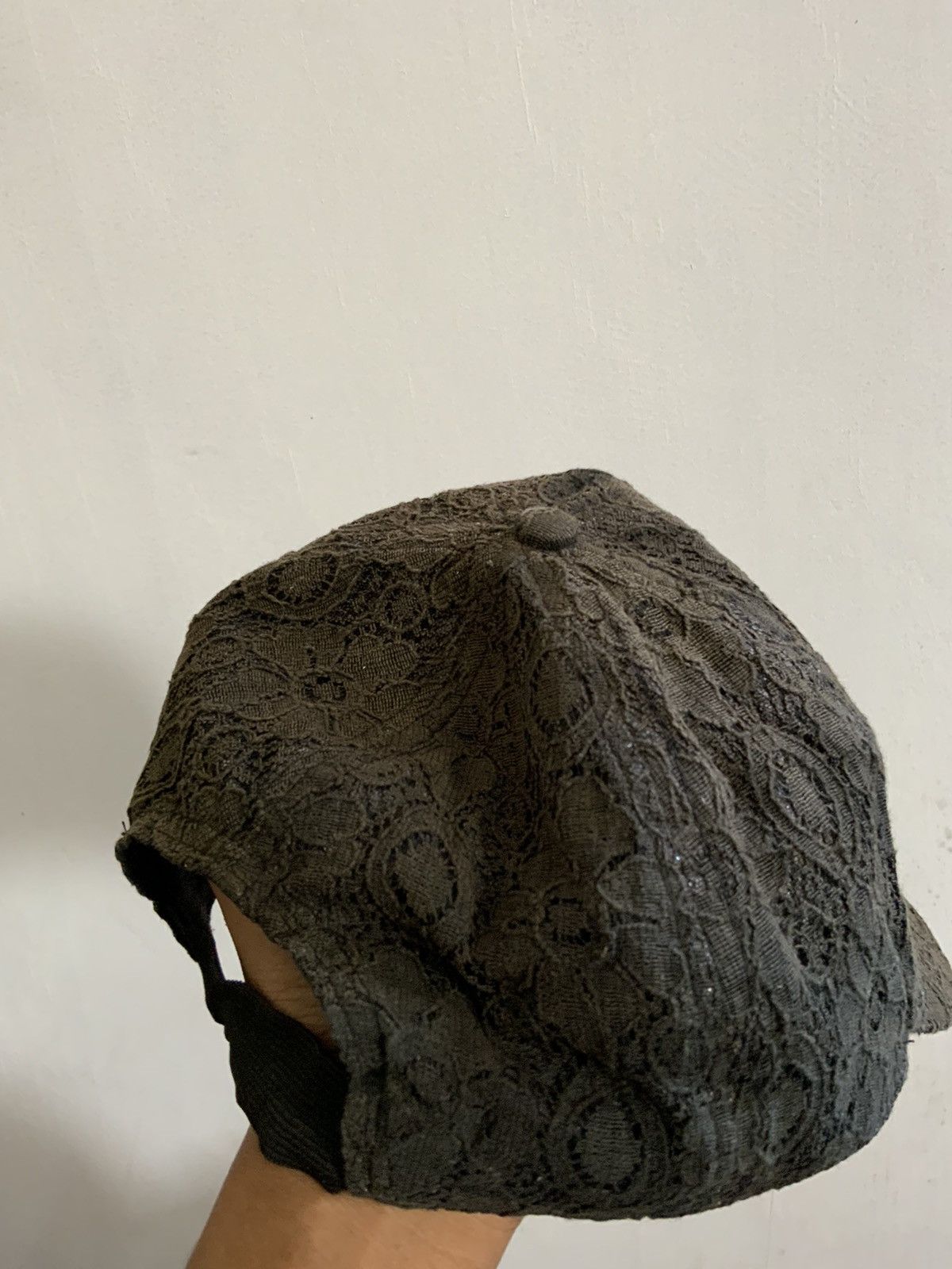 Other Avant Garde Rusty fade Flower Art Rare Hat Size ONE SIZE - 12 Thumbnail