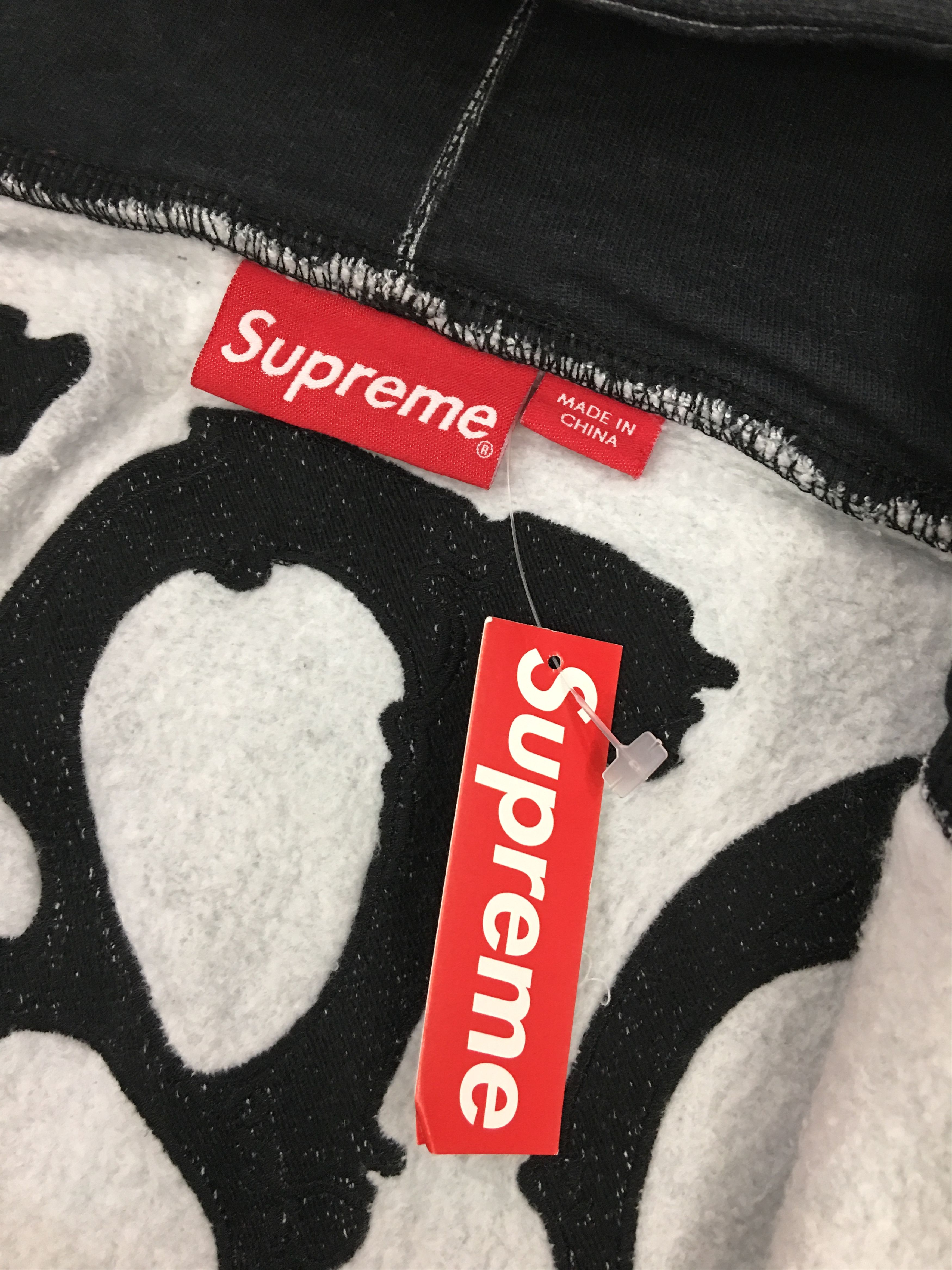 Supreme Supreme Skulls Zip Up Hooded Sweatshirt Black Large Size US L / EU 52-54 / 3 - 7 Thumbnail