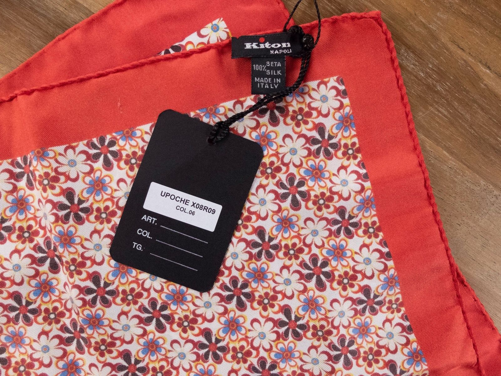 Kiton KITON Napoli red floral motif silk pocket square authentic Size ONE SIZE - 3 Thumbnail
