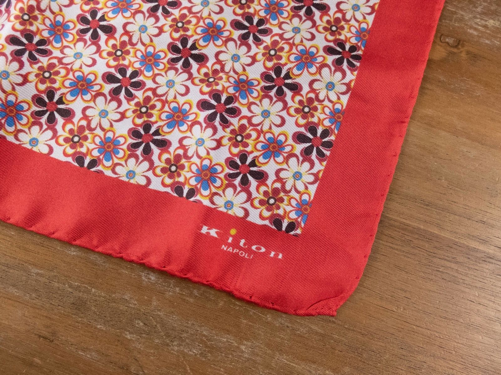 Kiton KITON Napoli red floral motif silk pocket square authentic Size ONE SIZE - 2 Thumbnail