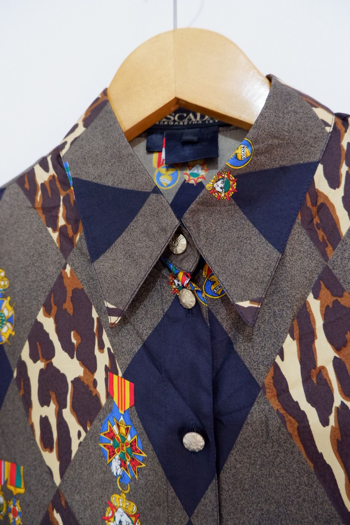 Escada Escada Margaretha Ley Silk Shirt Made In Germany Size US L / EU 52-54 / 3 - 3 Thumbnail