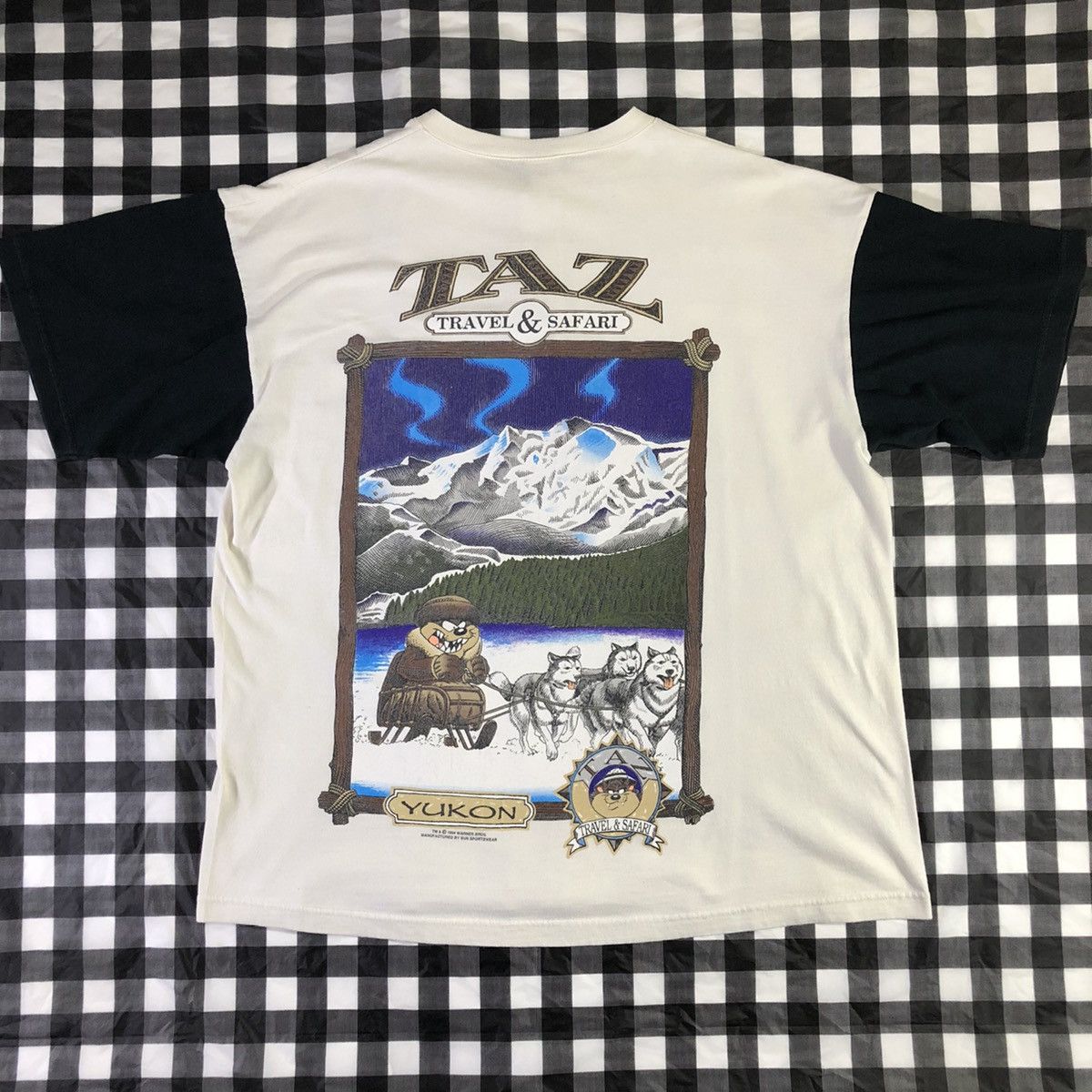 Vintage Taz Looney Tunes 1994 Warner Bros Travel Vintage T Shirt Size US XL / EU 56 / 4 - 1 Thumbnail