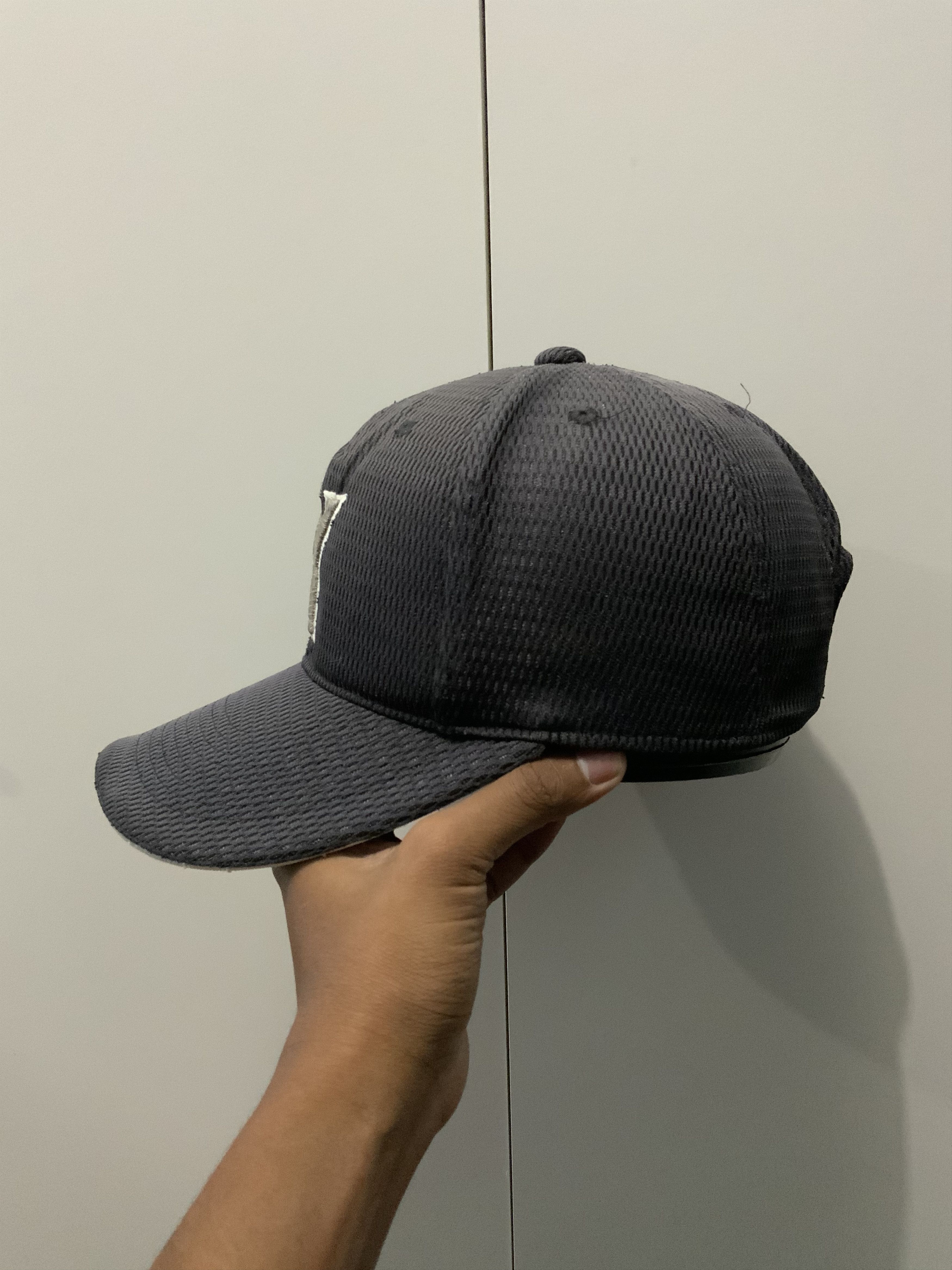 Descente Descente Embroidery Mesh Snapback Hat Size ONE SIZE - 4 Thumbnail