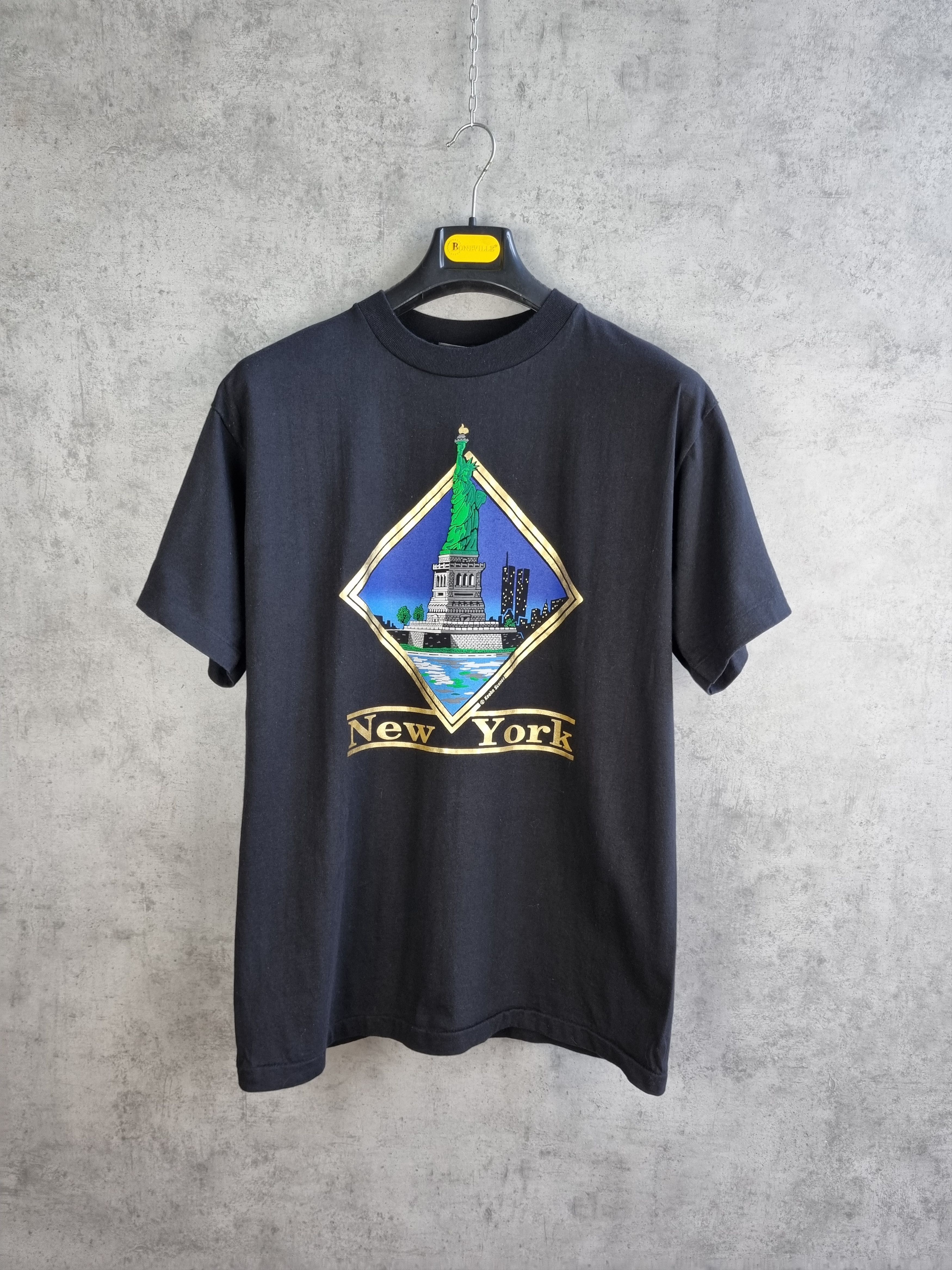 Vintage Single Stitch The Statue of Liberty in New York tee shirt Size US L / EU 52-54 / 3 - 1 Thumbnail