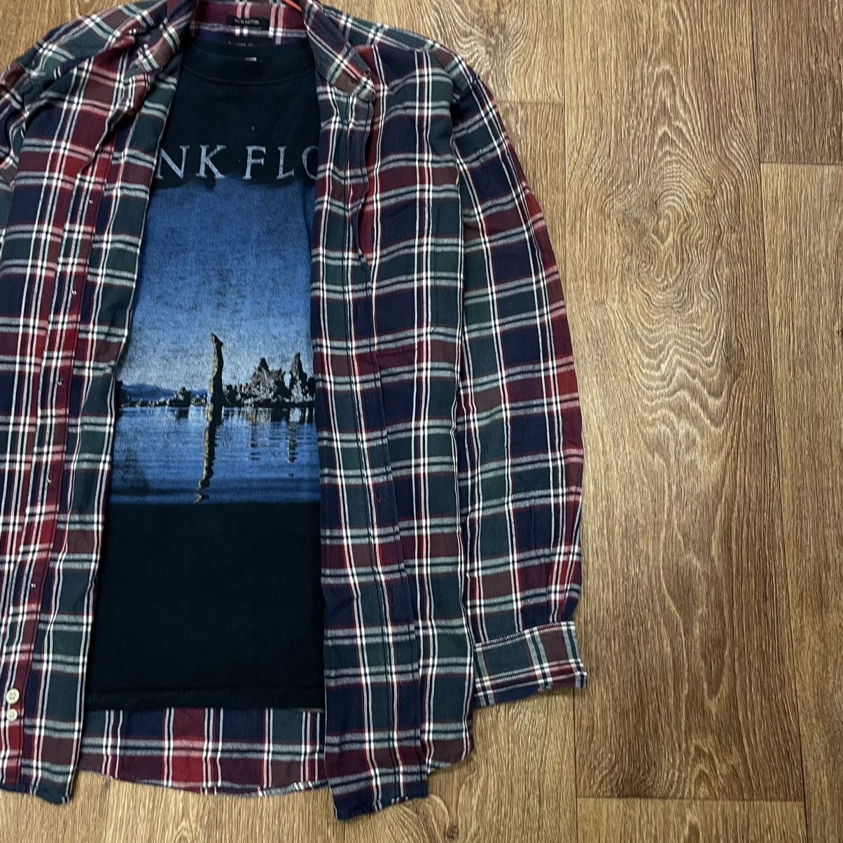 Vintage Vintage 90s Plaid Shirt Graphic Tee Layered Grunge Streetwea Size US L / EU 52-54 / 3 - 2 Thumbnail