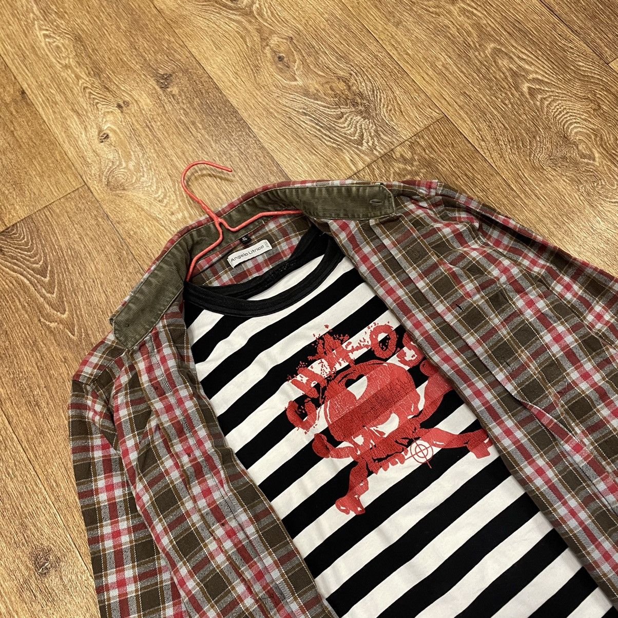 Vintage Vintage Y2K Plaid Shirt Striped Graphic Tee Grunge Layered L Size US L / EU 52-54 / 3 - 5 Thumbnail