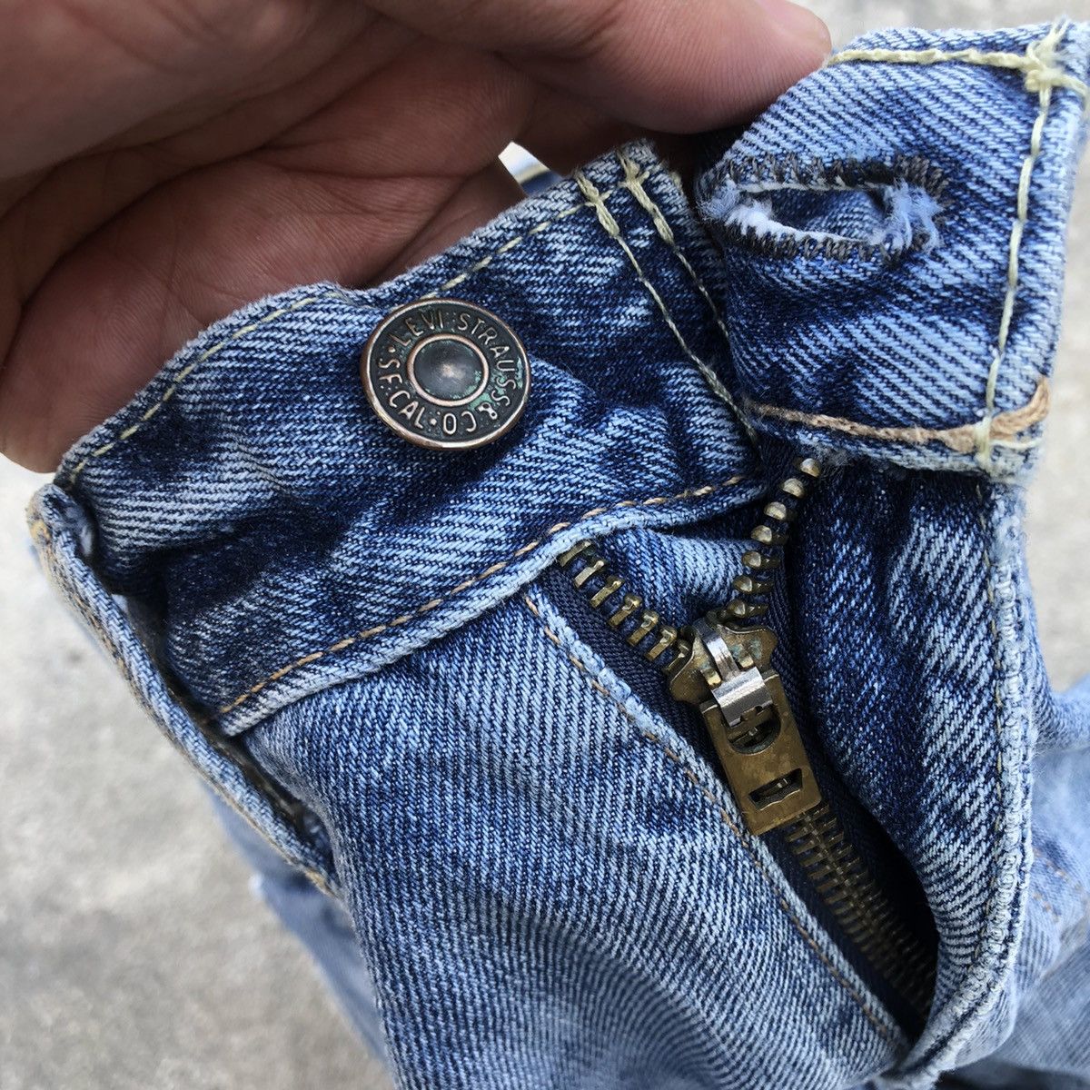Levi's × Vintage 🔥Rare🔥Levis 505 Single R Patchwork Rips Distress Denim Jeans Size US 29 - 13 Thumbnail