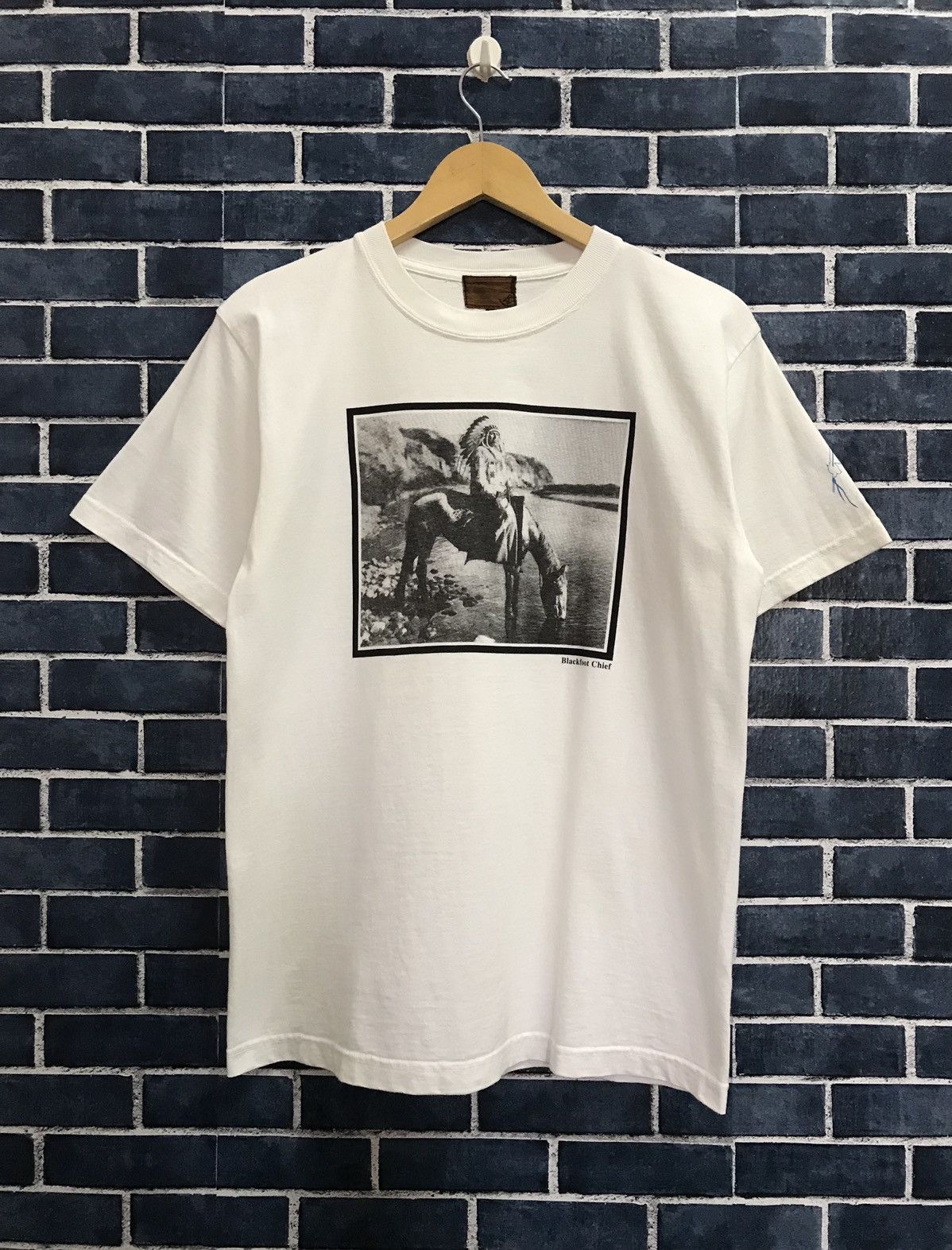 Japanese Brand Vintage Acoustic Japan Blackfoot Chief Photo tshirt Size US M / EU 48-50 / 2 - 1 Thumbnail