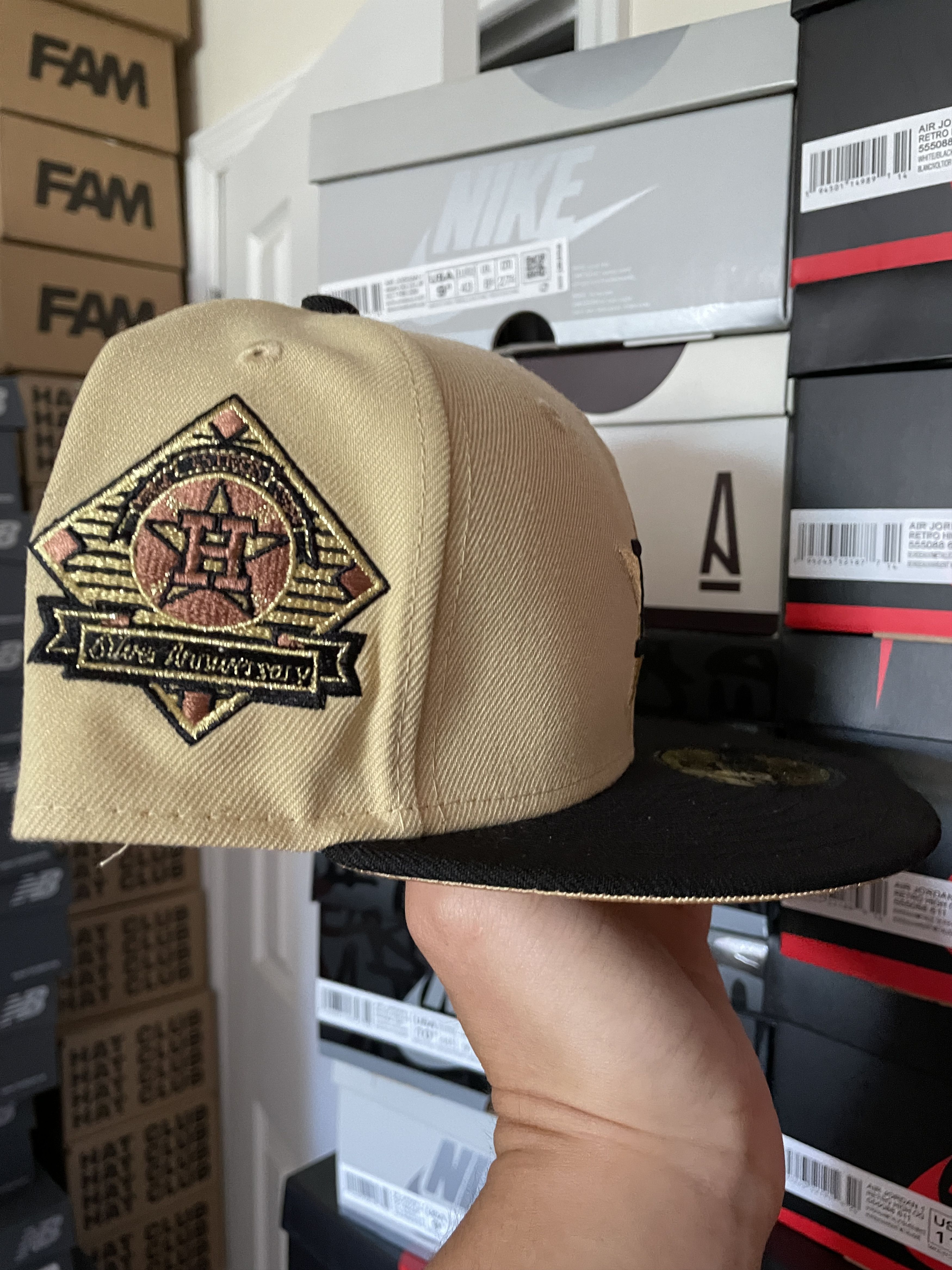 MLB × New Era 7 1/4 4ucaps Hennessy Houston Astros Silver Liquor Gold Size ONE SIZE - 3 Thumbnail