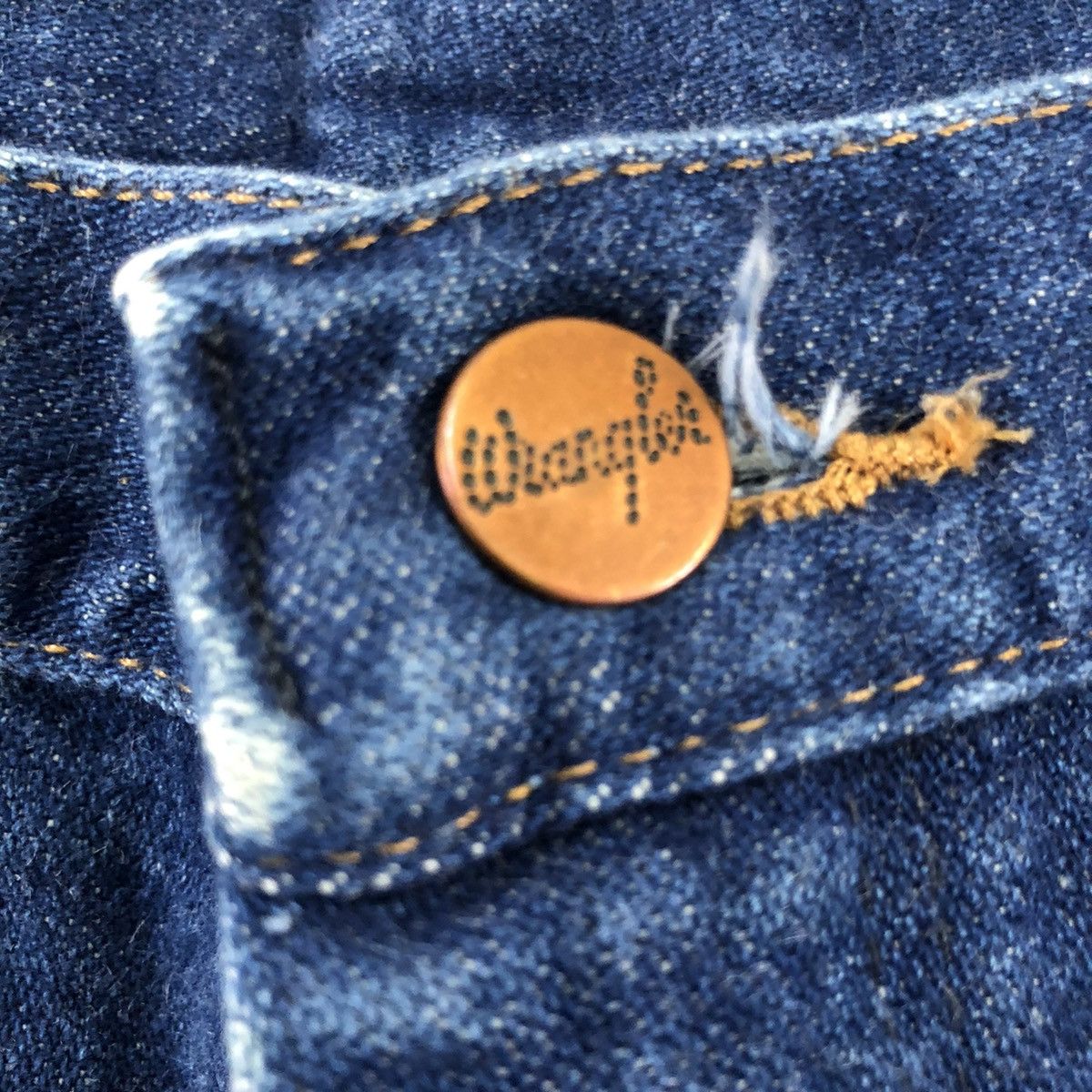 Vintage Wrangler blue jeans Size US 31 - 7 Thumbnail