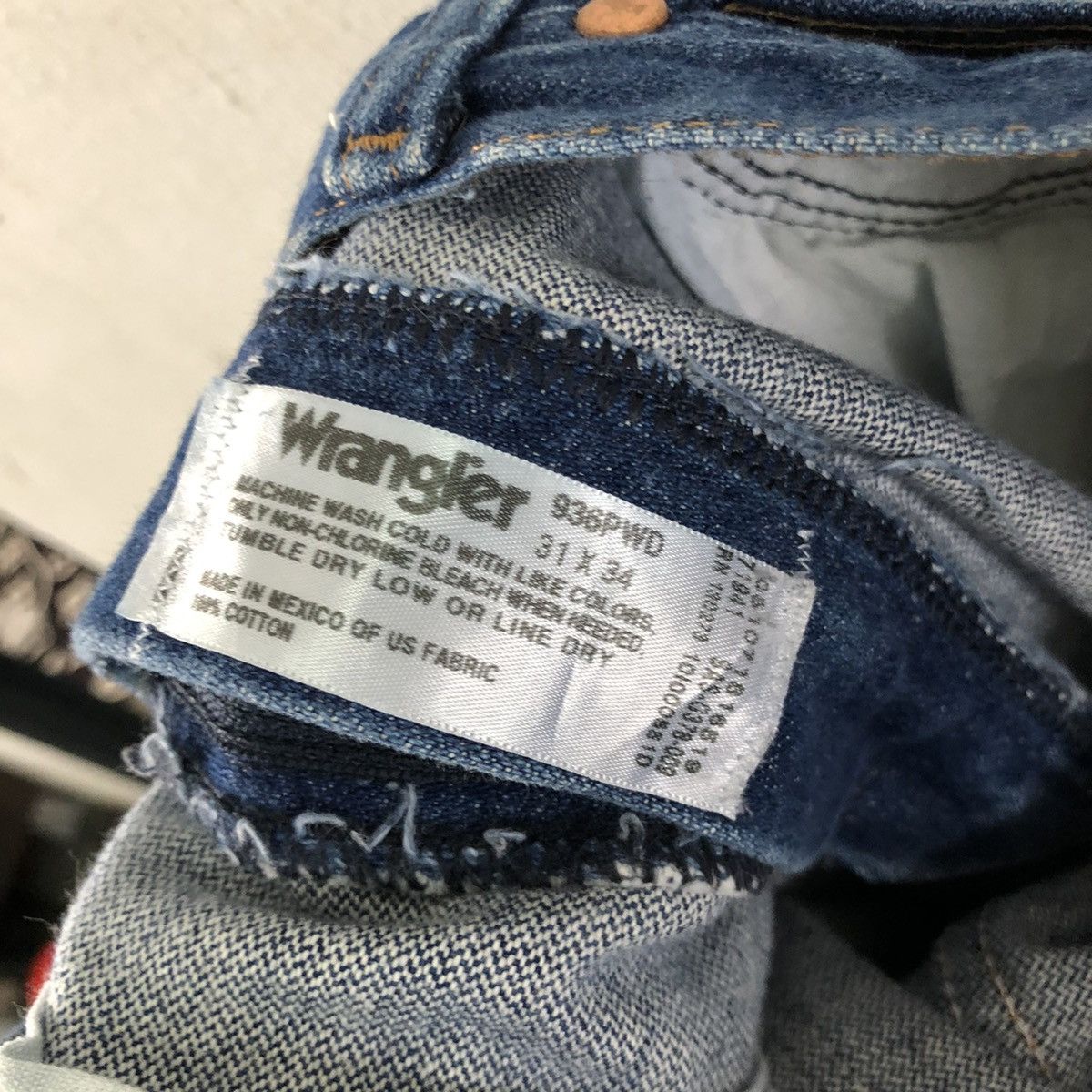 Vintage Wrangler blue jeans Size US 31 - 8 Thumbnail