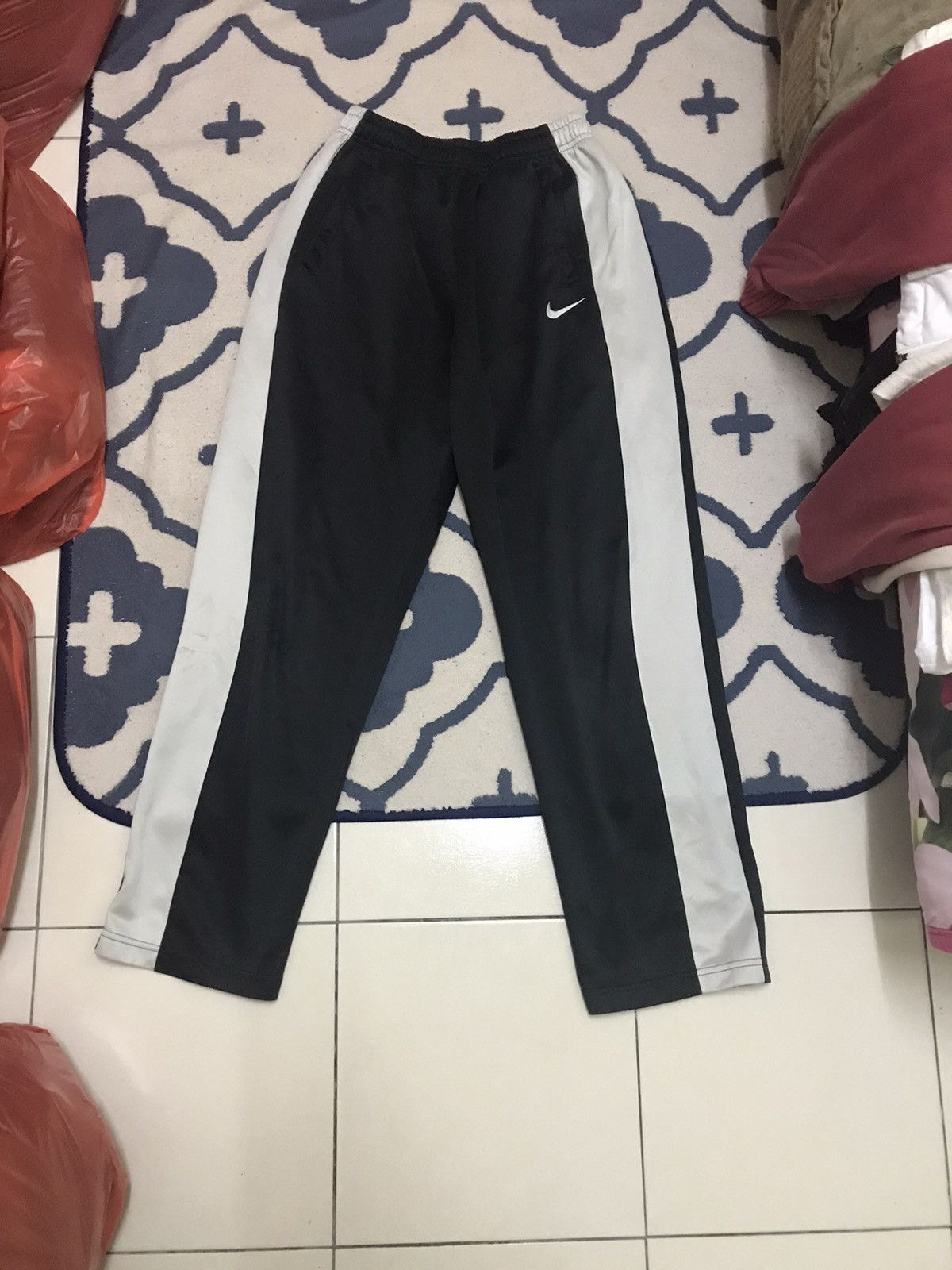 Nike × Vintage Vintage Nike swoosh pants Size US 33 - 1 Thumbnail