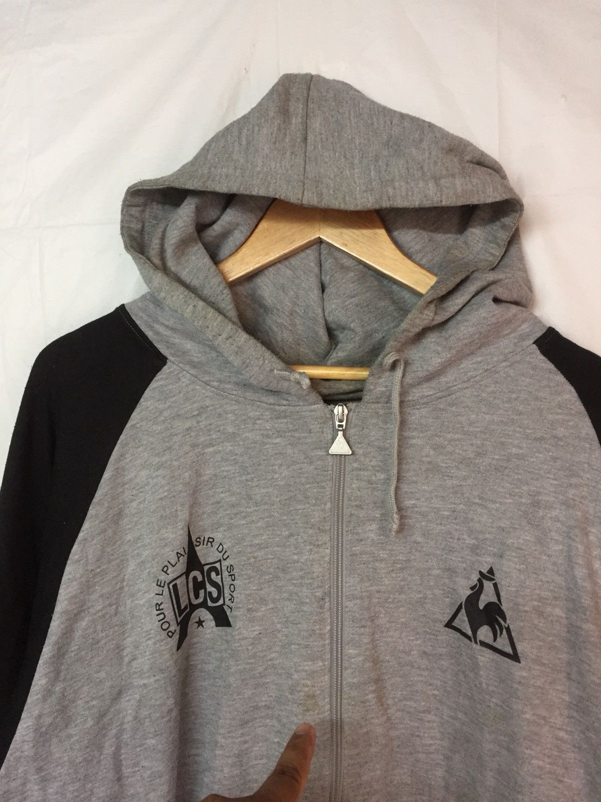 Le Coq Sportif Urgent Sale!! Vintage Le Coq Sportif Hoodie Nice Design /25 Size US XXL / EU 58 / 5 - 3 Thumbnail