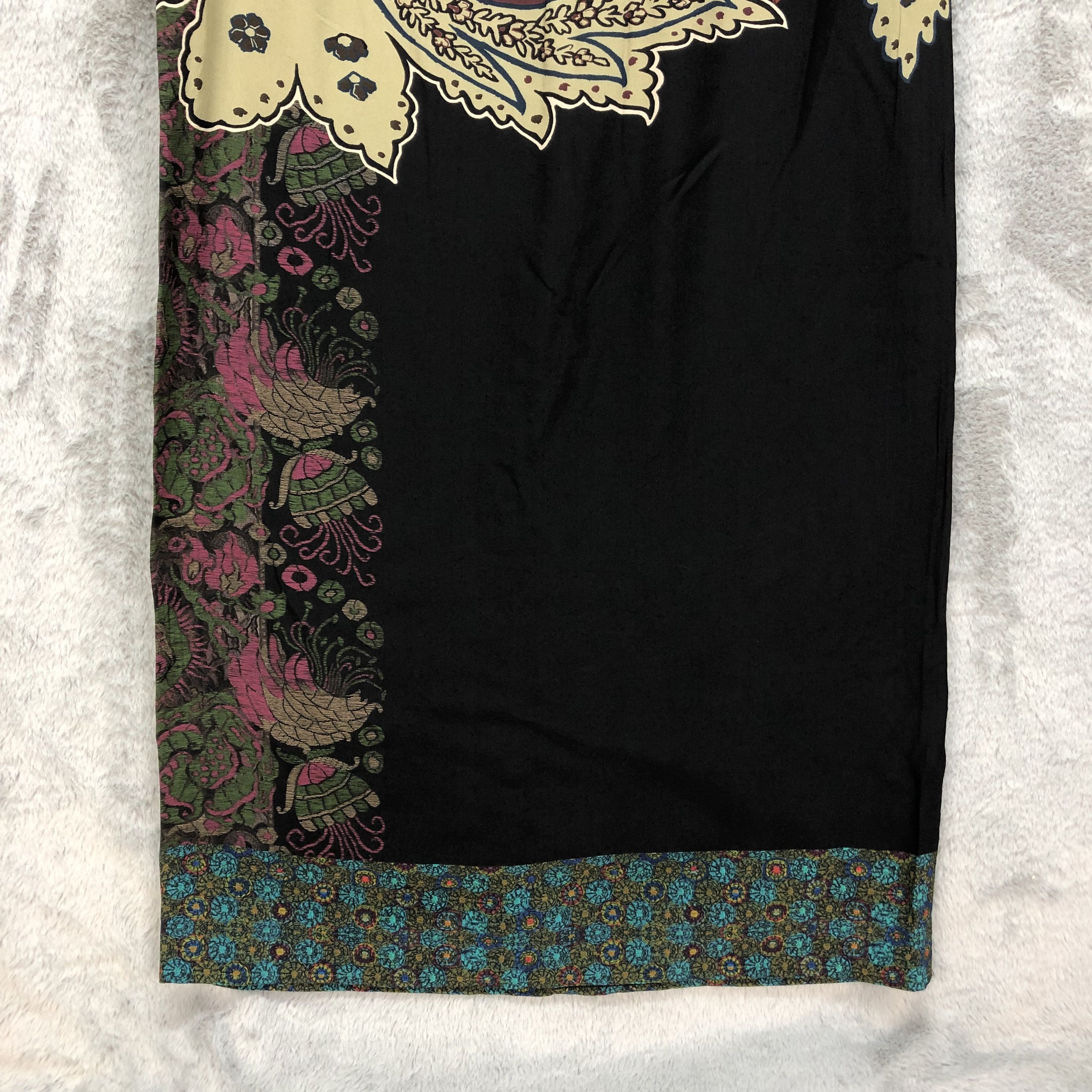 Japanese Brand ETRO SPA VIA SPARTACO 100% SILK BLOUSE #5350-185 Size S / US 4 / IT 40 - 3 Thumbnail