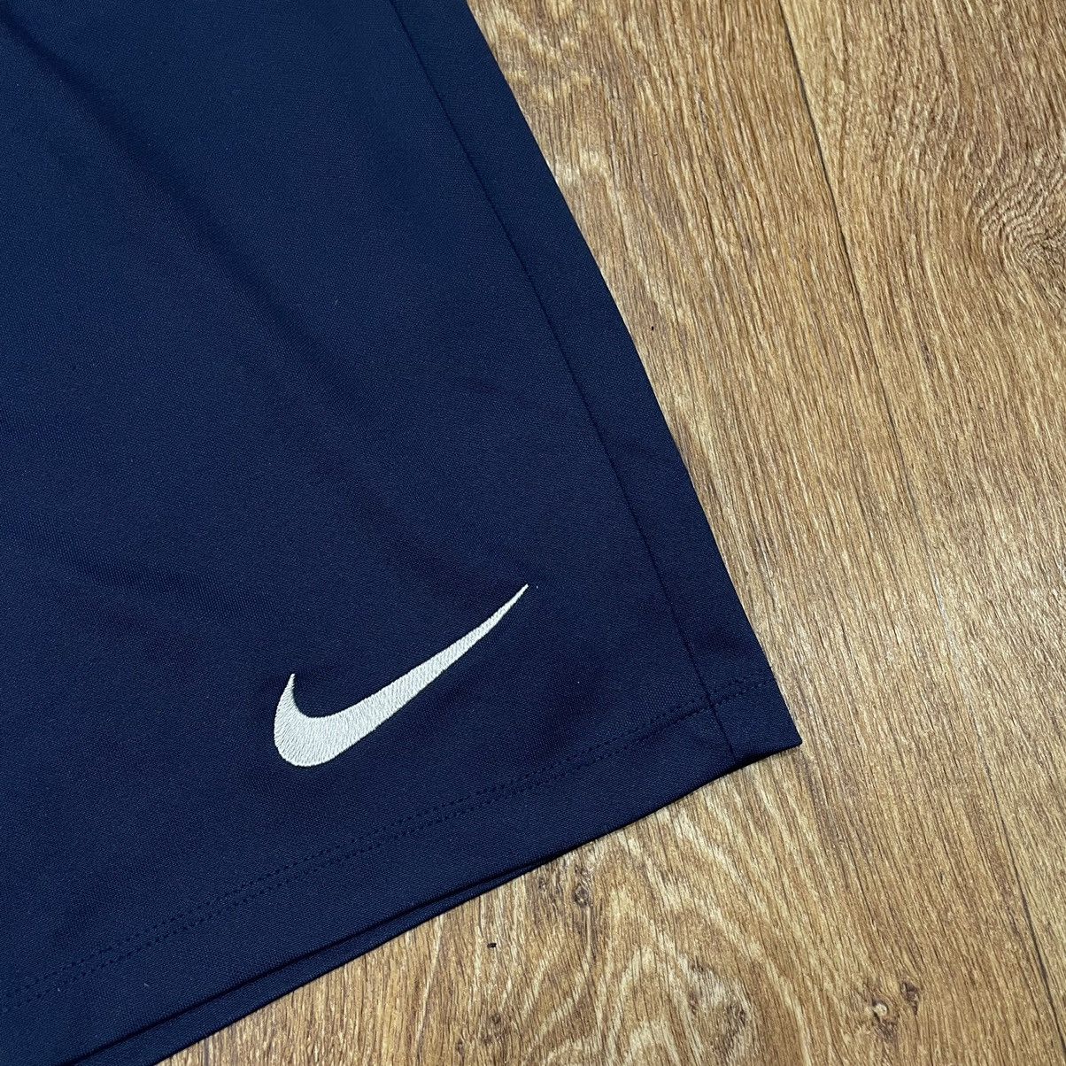Nike Vintage Nike shorts streetwear swoosh casual y2k size XXL Size US 36 / EU 52 - 4 Thumbnail