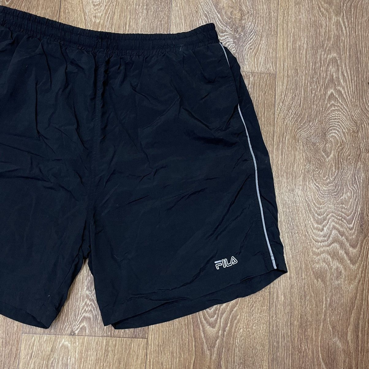 Vintage Vintage Fila Y2K Baggy Shorts Streetwear White Stripe 34 Size US 34 / EU 50 - 3 Thumbnail