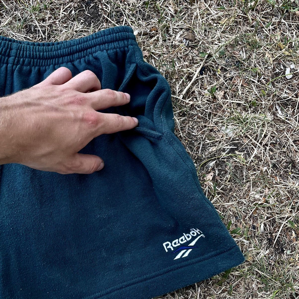 Vintage Vintage Reebok Navy Shorts Logo Streetwear Y2K Cropped 29 Size US 29 - 3 Thumbnail