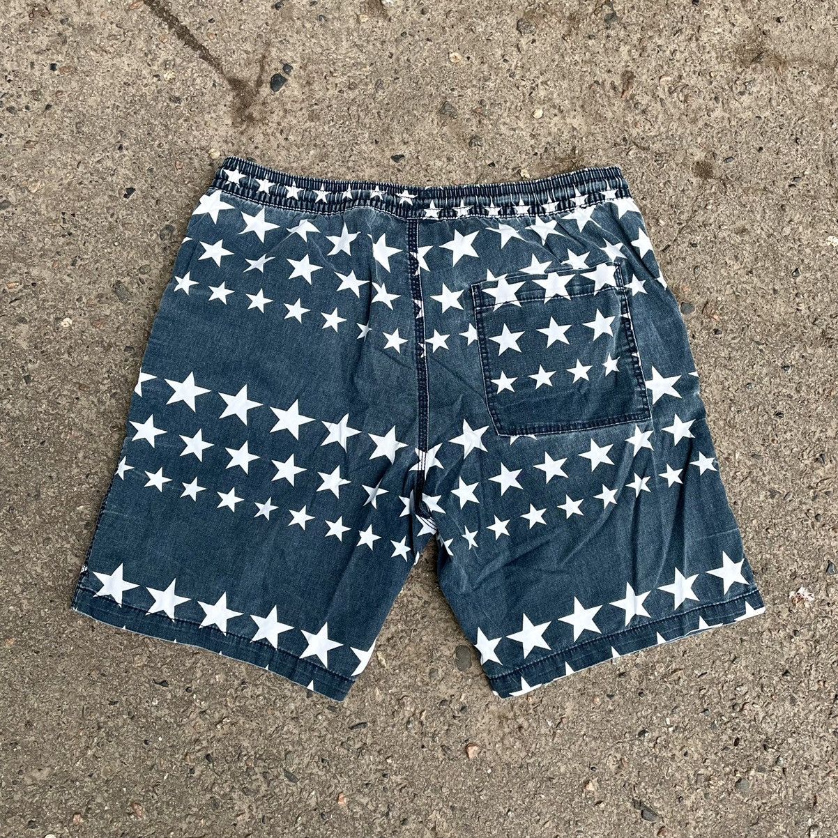 Vintage Vintage 90s All Over Star Print Shorts Americana Streetwear Size US 32 / EU 48 - 6 Thumbnail