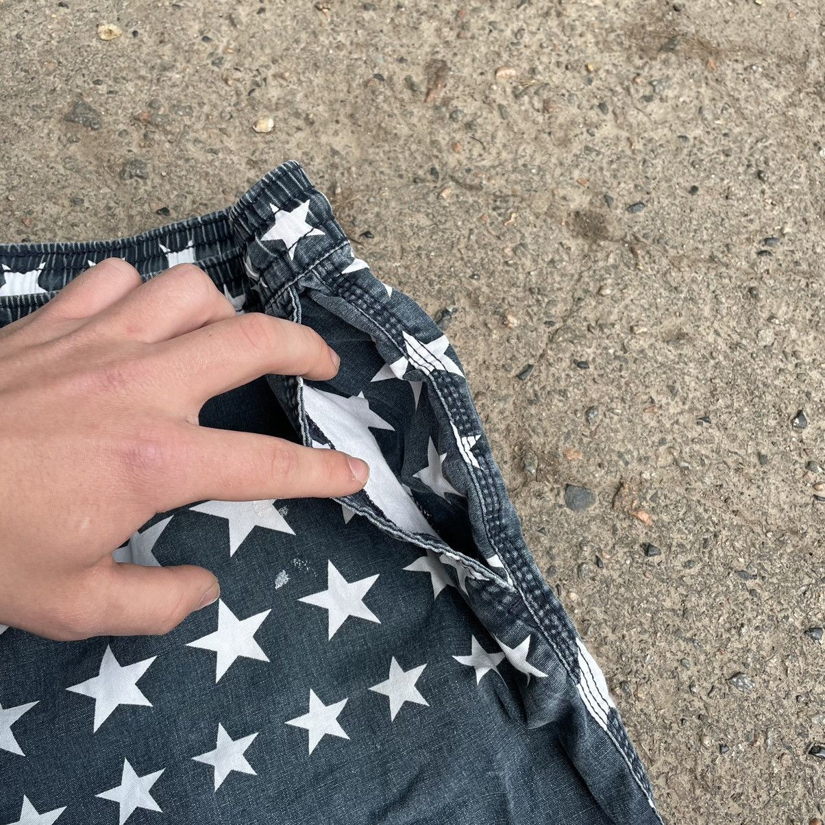 Vintage Vintage 90s All Over Star Print Shorts Americana Streetwear Size US 32 / EU 48 - 5 Thumbnail