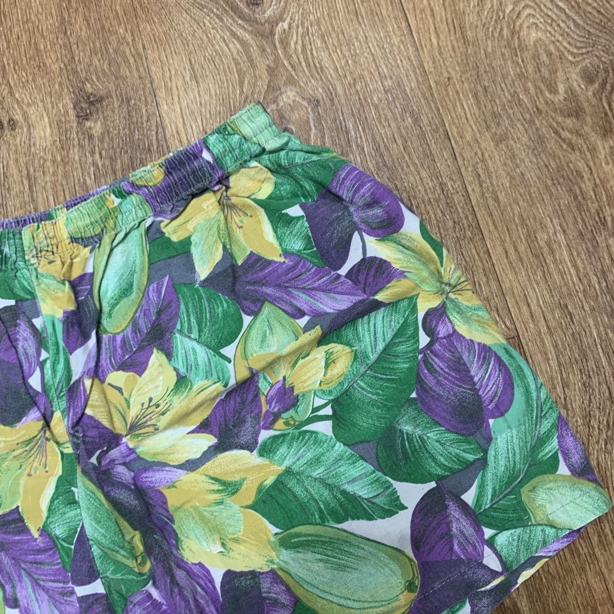 Vintage Vintage 90s Floral All Over Print Shorts Rave Y2K Baggy 31 Size US 31 - 3 Thumbnail