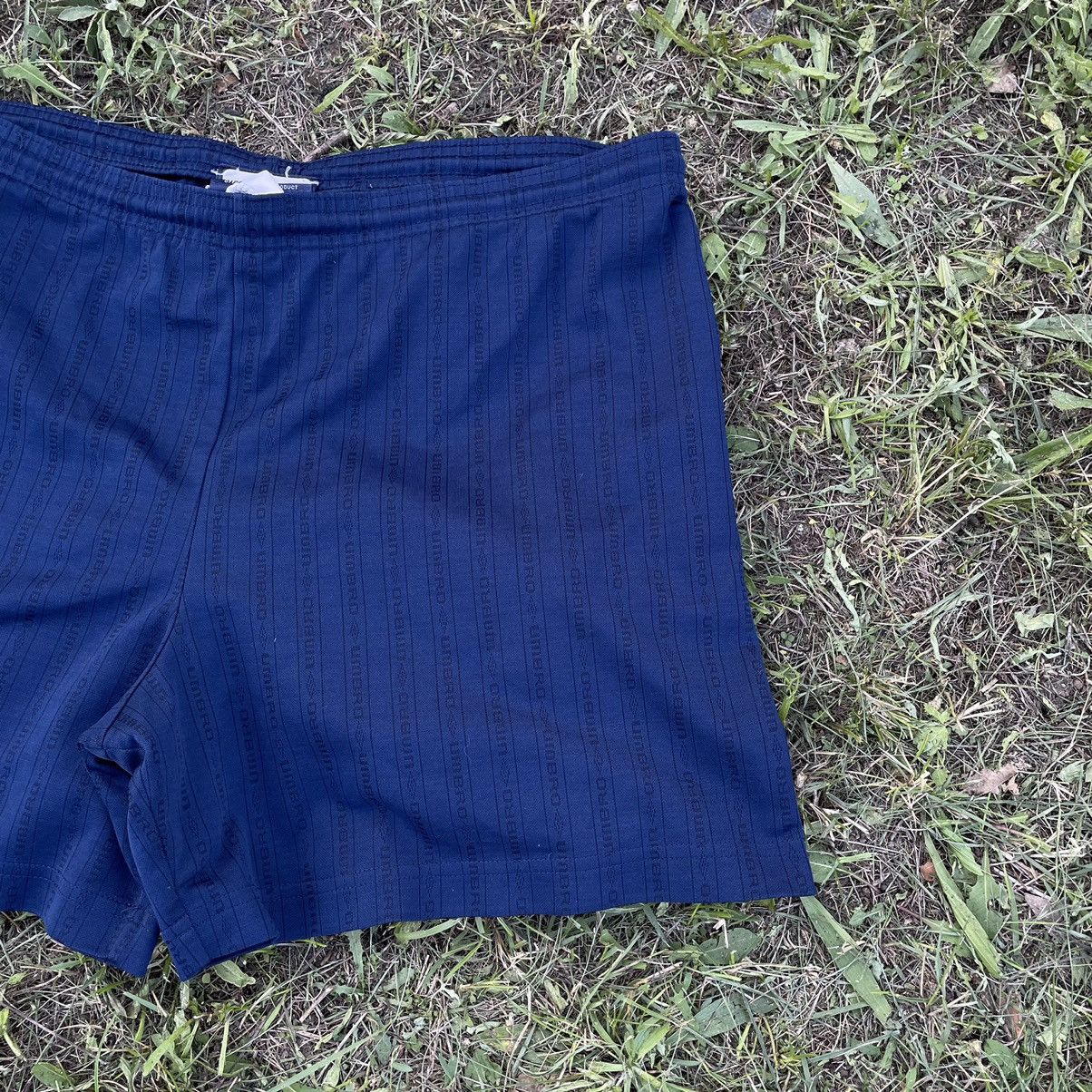 Vintage Vintage 90s Umbro Shorts Streetwear Baggy Navy Sun Faded 34 Size US 34 / EU 50 - 2 Thumbnail