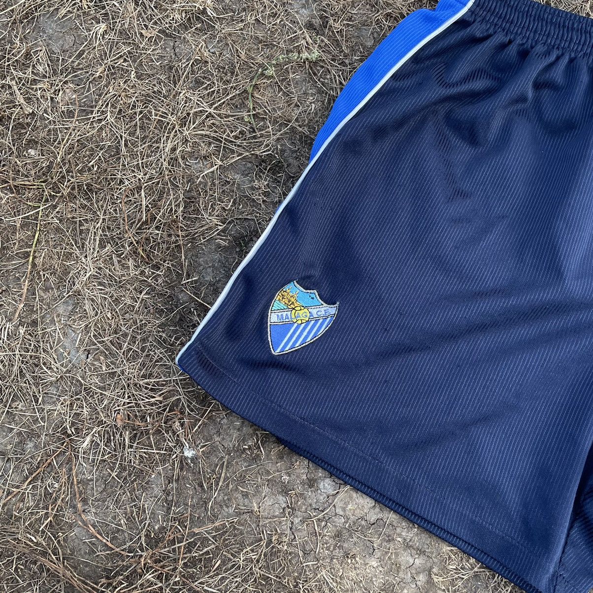 Vintage Vintage Y2K Umbro Navy Baggy Shorts Streetwear Graphic 36 Size US 36 / EU 52 - 4 Thumbnail