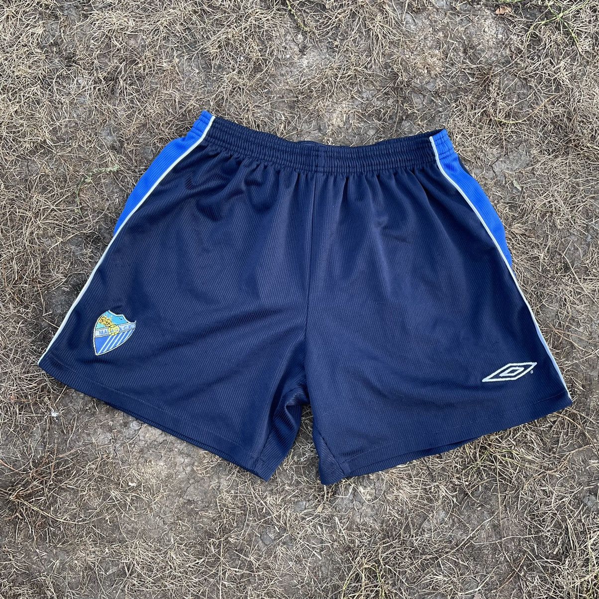 Vintage Vintage Y2K Umbro Navy Baggy Shorts Streetwear Graphic 36 Size US 36 / EU 52 - 1 Thumbnail