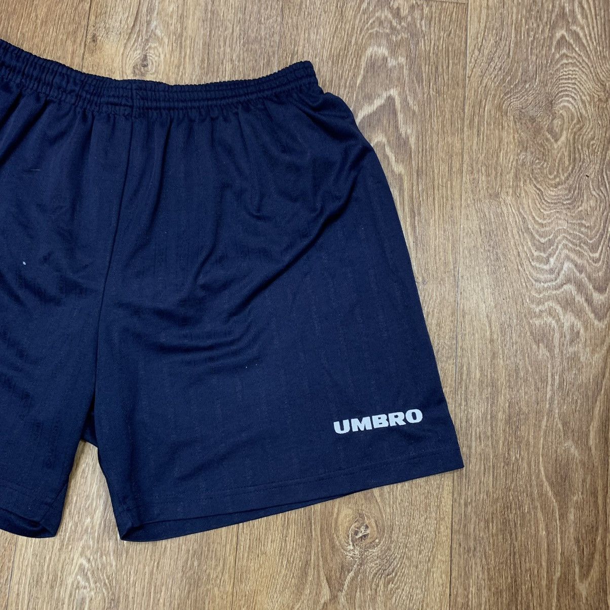 Vintage Y2K Umbro Logo Shorts Streetwear Skate Baggy Navy Faded 30 Size US 30 / EU 46 - 2 Thumbnail