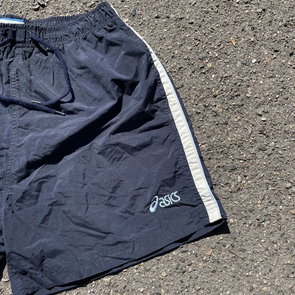 Vintage Vintage Y2K Asics Baggy Shorts Streetwear Navy Logo Faded 34 Size US 34 / EU 50 - 3 Thumbnail