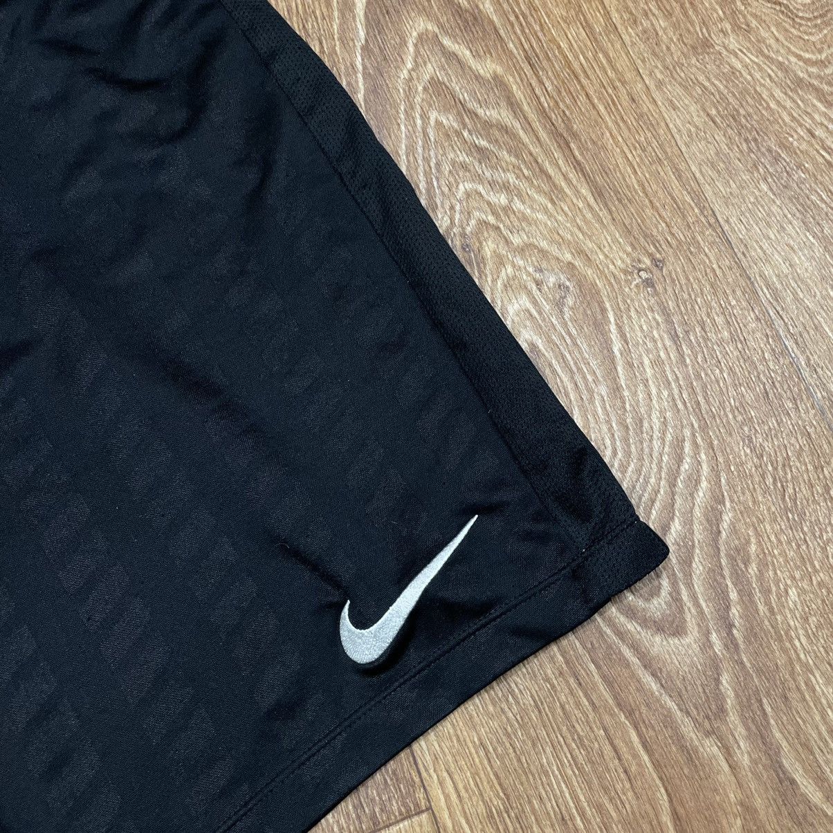 Vintage Vintage Nike Swoosh Shorts Y2K Streetwear Skate Black Boxy M Size US 32 / EU 48 - 4 Thumbnail