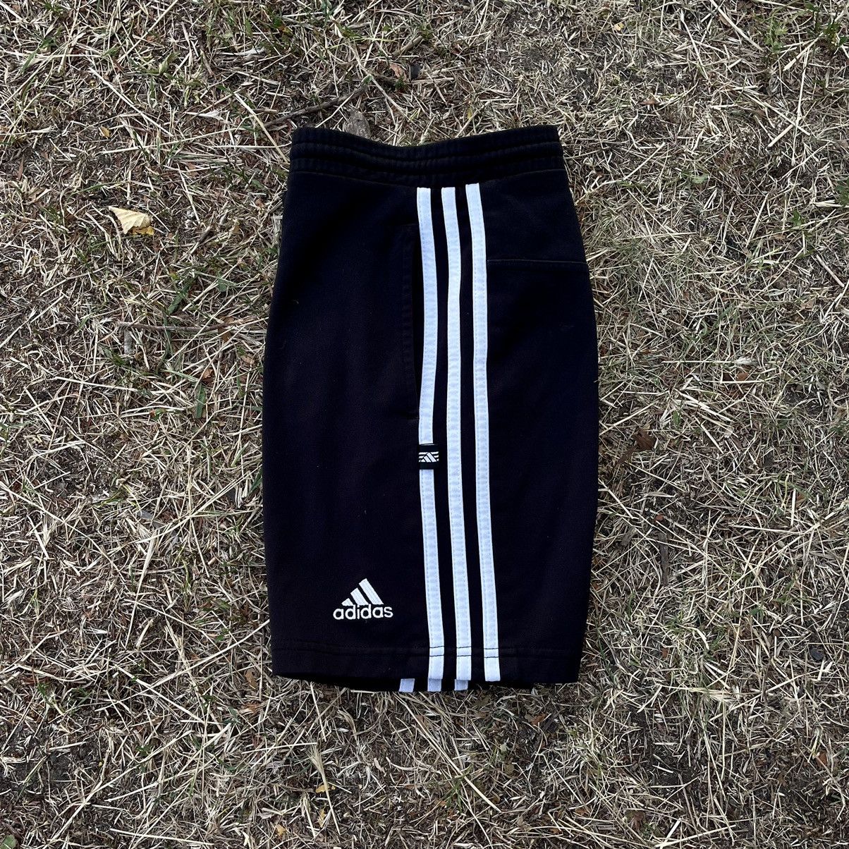 Vintage Vintage Adidas Three Stripe Shorts Y2K Streetwear Graphic M Size US 29 - 1 Thumbnail