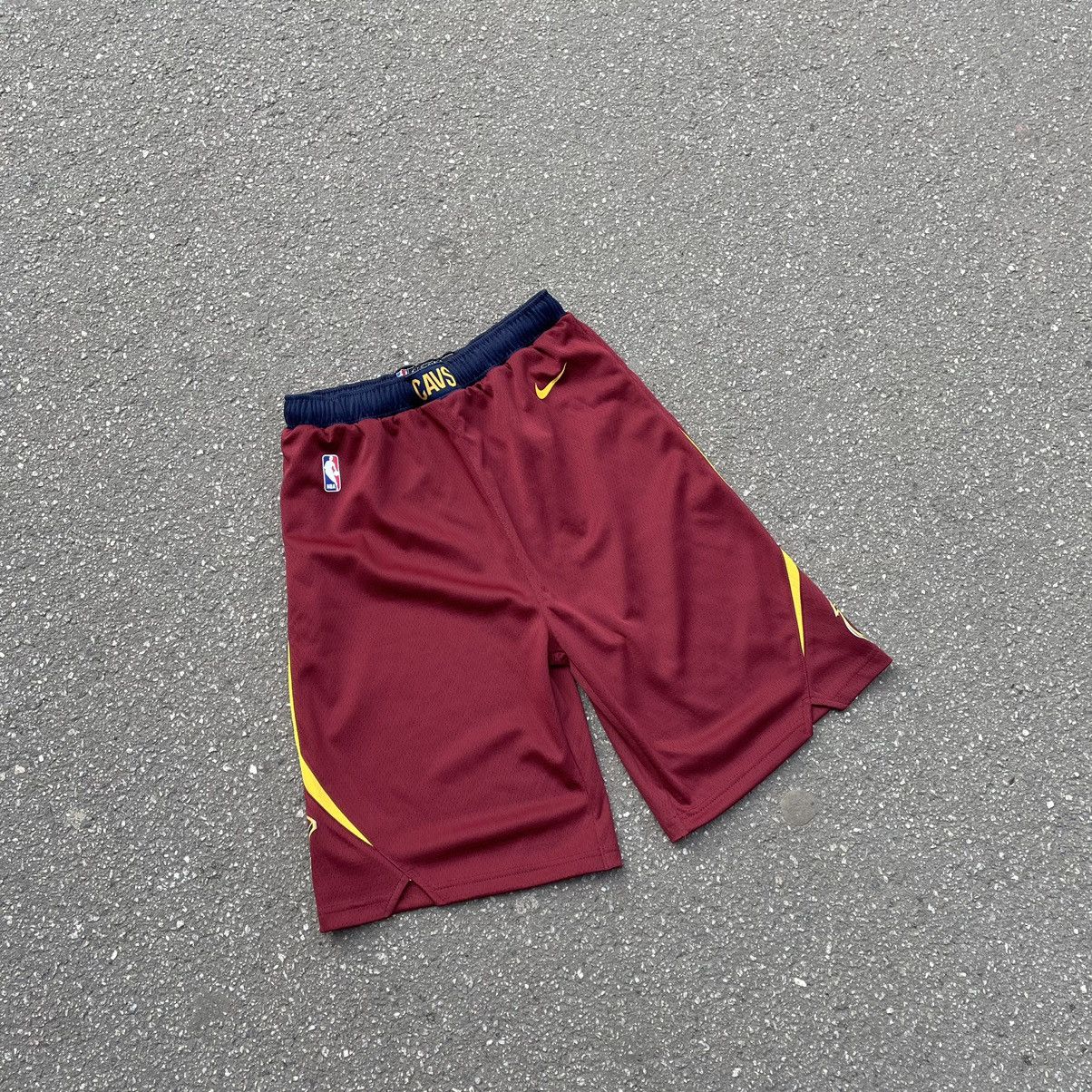 Vintage Vintage NBA Maroon Basketball Shorts Streetwear Y2K Faded 32 Size US 32 / EU 48 - 4 Thumbnail