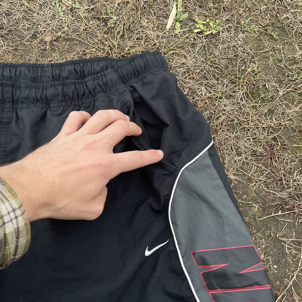 Nike Vintage Y2K Nike Swoosh Logo Shorts Streetwear Sports Casual Size US 34 / EU 50 - 5 Thumbnail