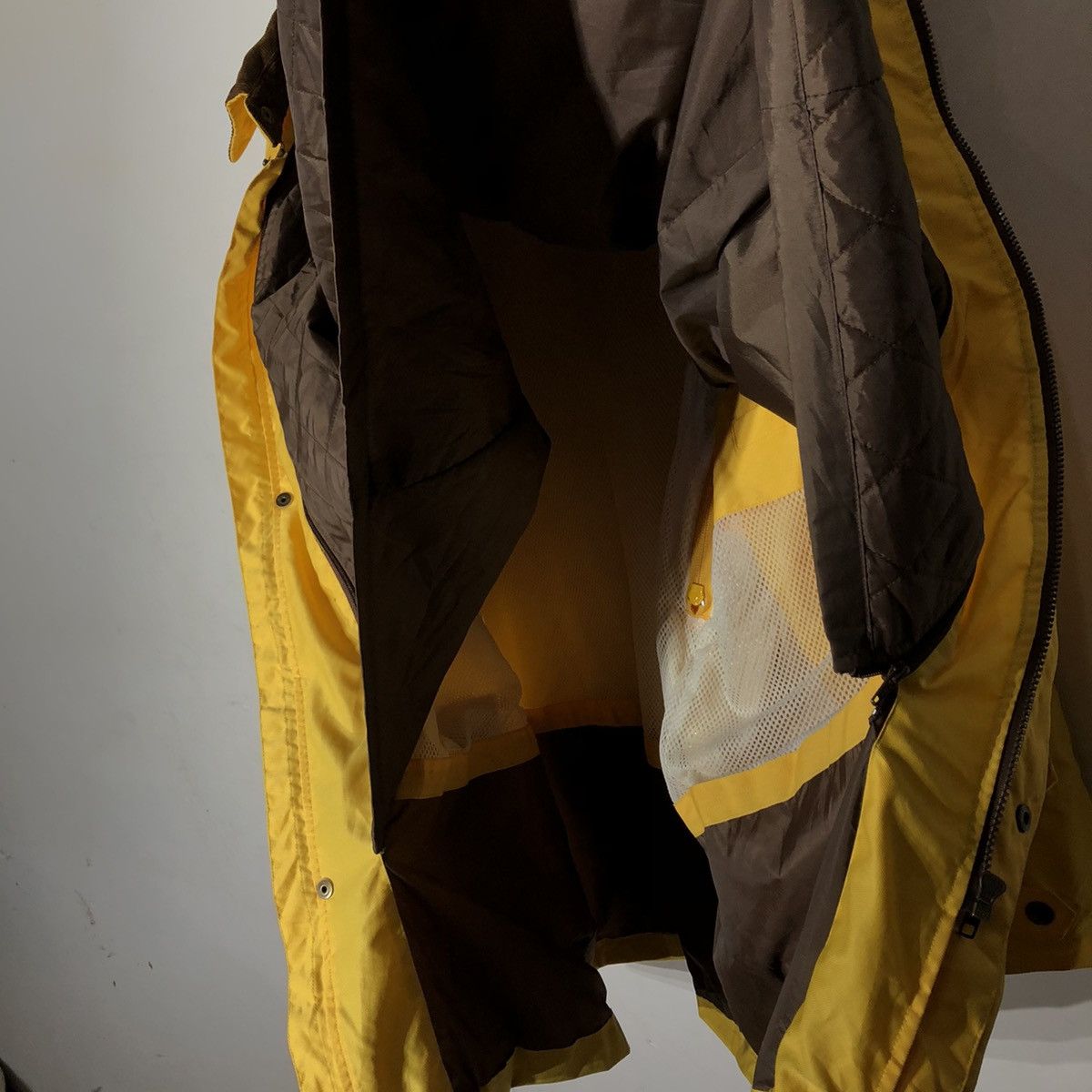 Marlboro × Vintage VINTAGE MARLBORO SURVIVAL JACKET RARE COLOUR KANYE STYLE Size US L / EU 52-54 / 3 - 8 Thumbnail