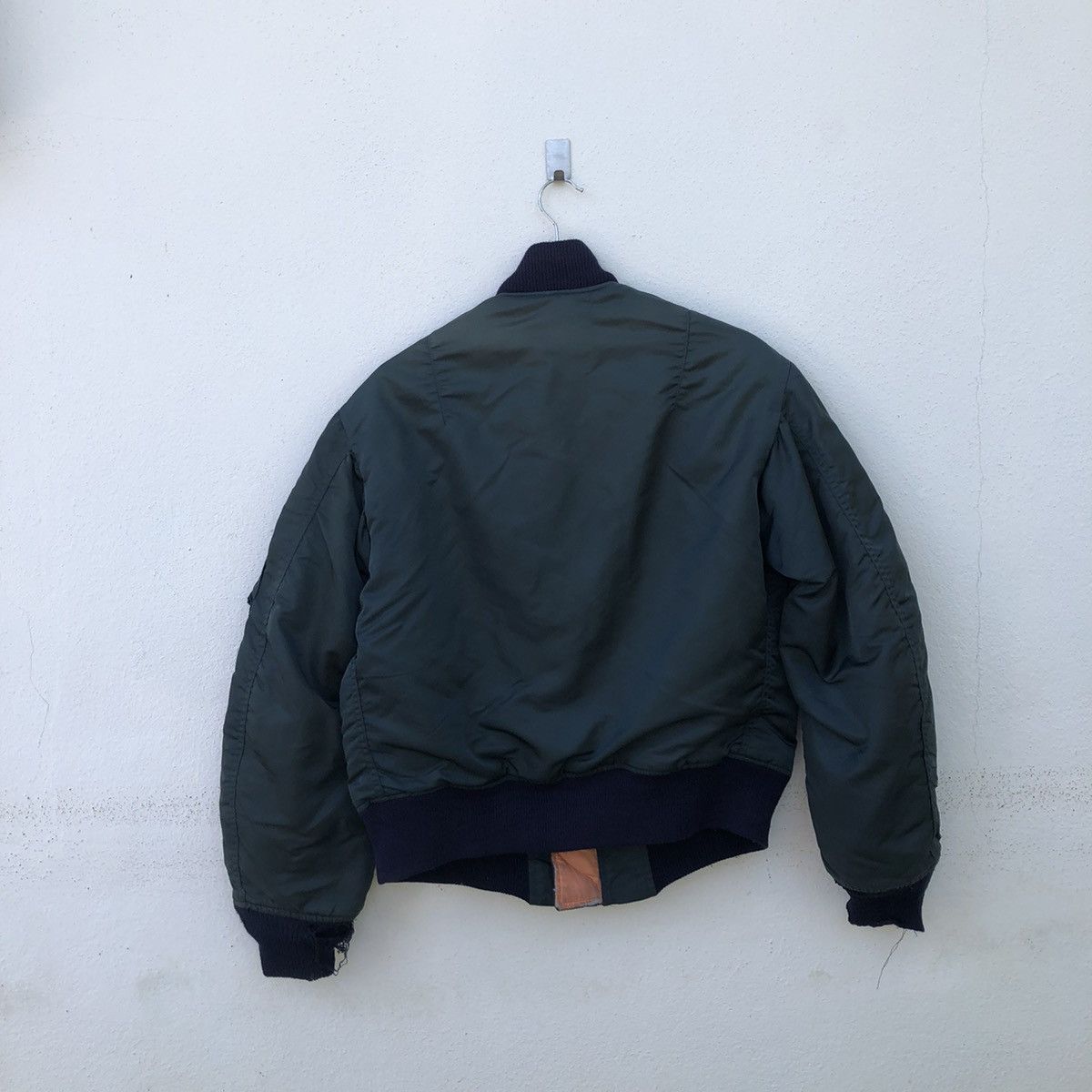 Avirex TRUE VINTAGE TRUE WORN AVIREX BOMBER JACKET Size US S / EU 44-46 / 1 - 7 Thumbnail