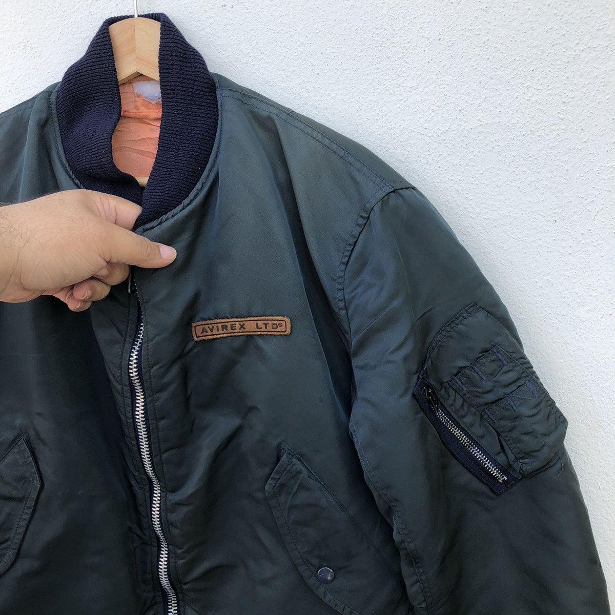 Avirex TRUE VINTAGE TRUE WORN AVIREX BOMBER JACKET Size US S / EU 44-46 / 1 - 3 Thumbnail